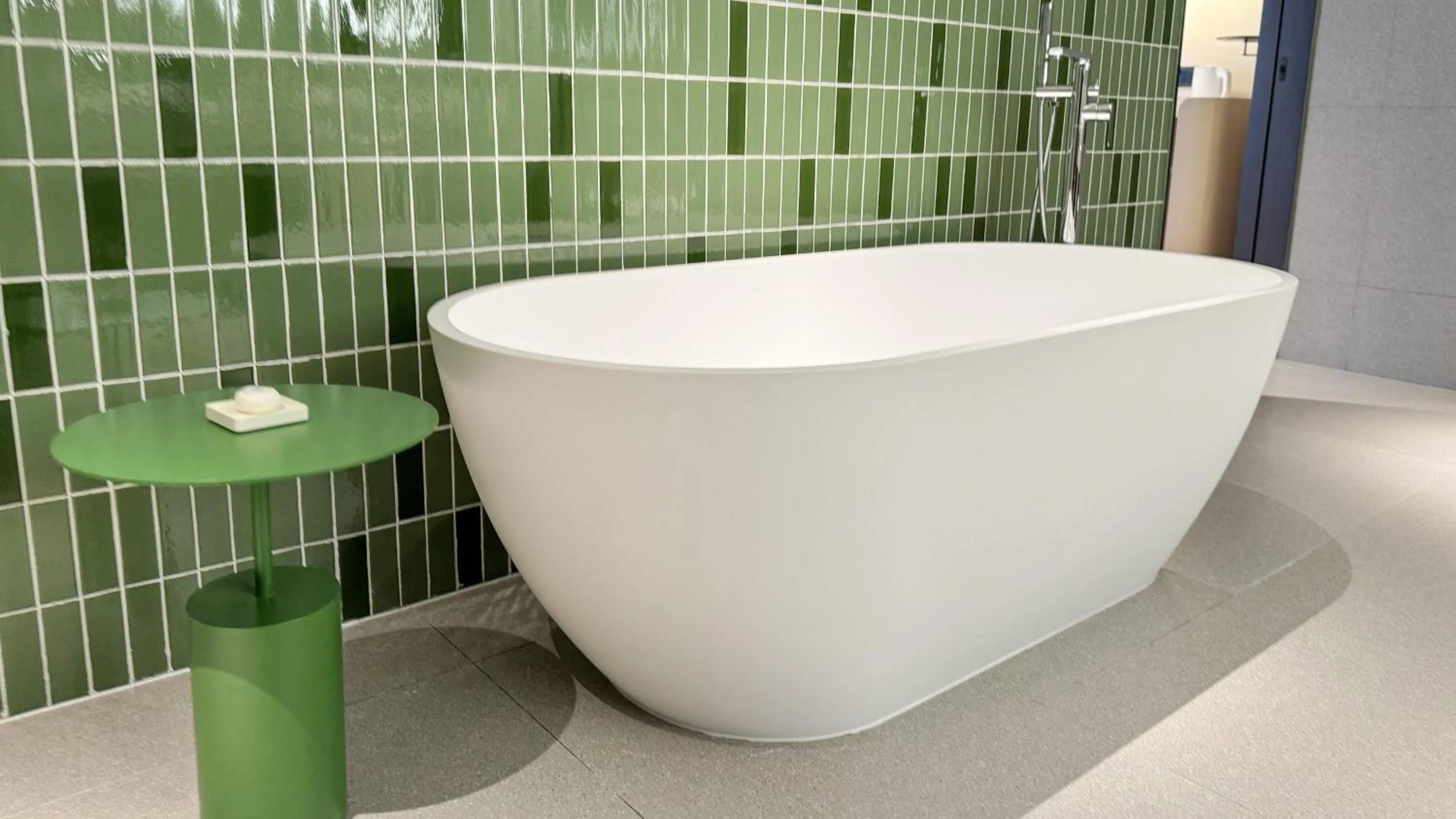 Photo of the whole room in Holiday Inn Shanghai Pudong Airport, an IHG Hotel