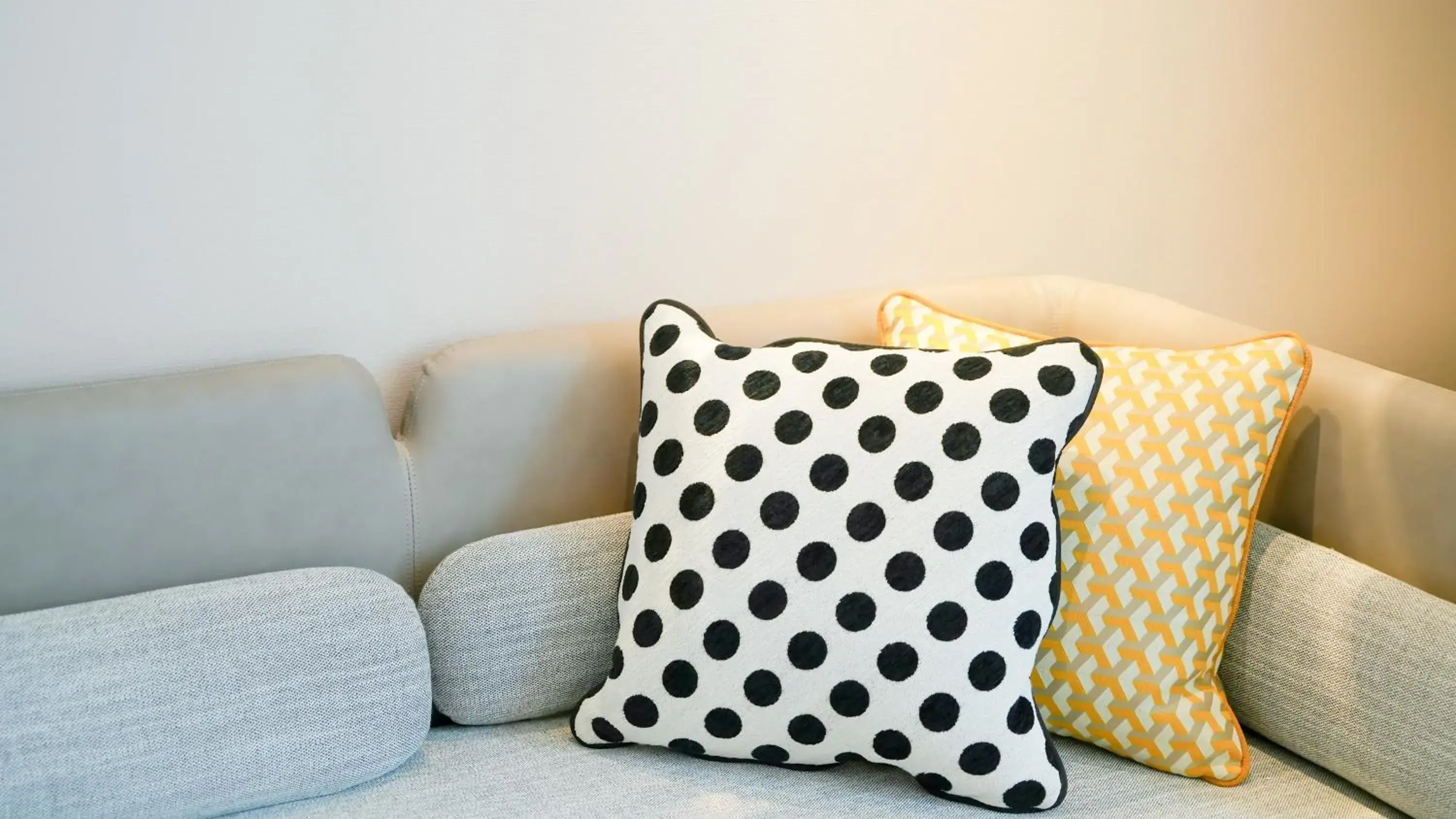 Holiday Inn Shanghai Pudong Airport, an IHG Hotel Holiday Inn Shanghai Pudong Airport, an IHG Hotel