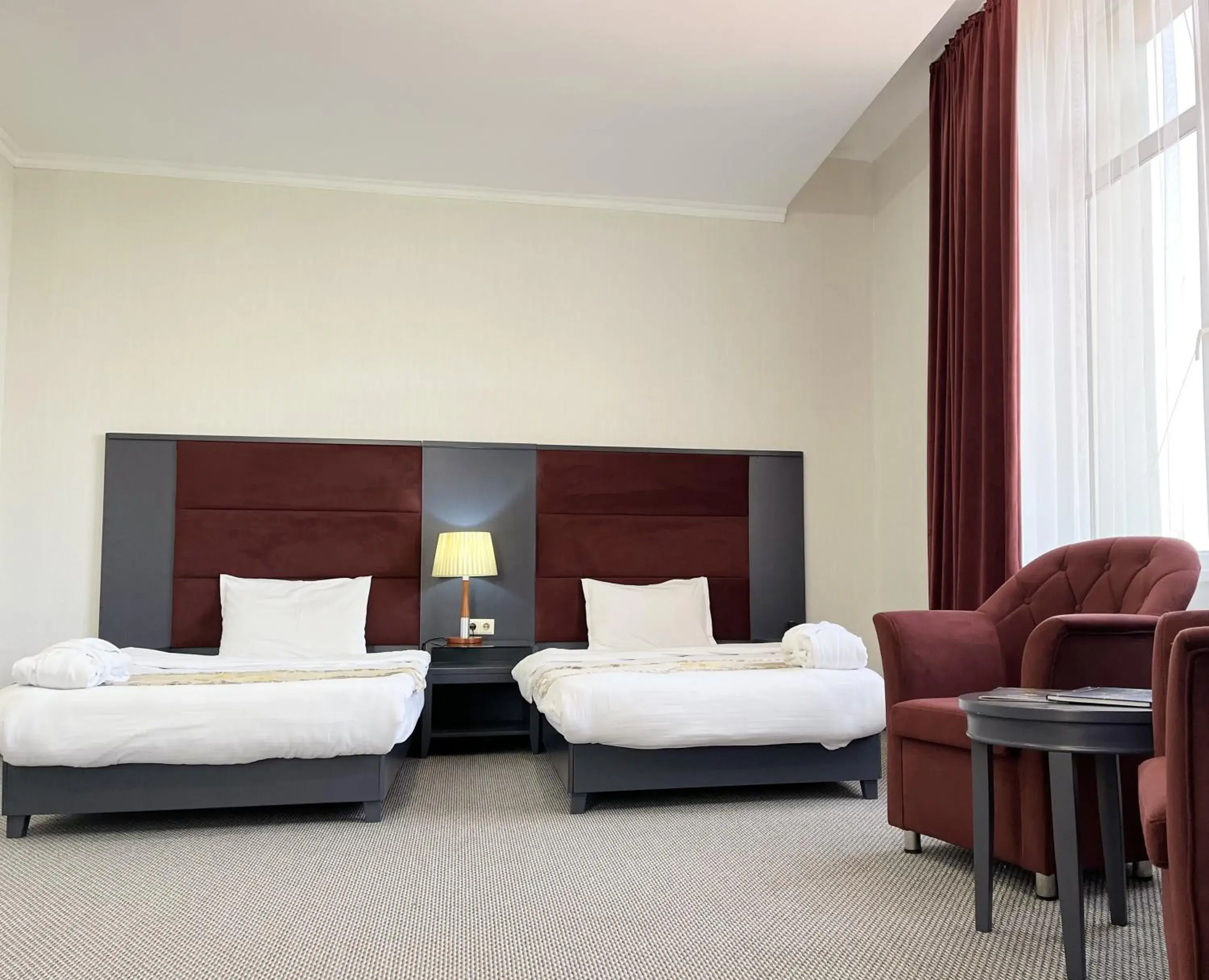 Standard Twin Room in Almaty Grand Erbil Hotel Standard Twin Room in Almaty Grand Erbil Hotel
