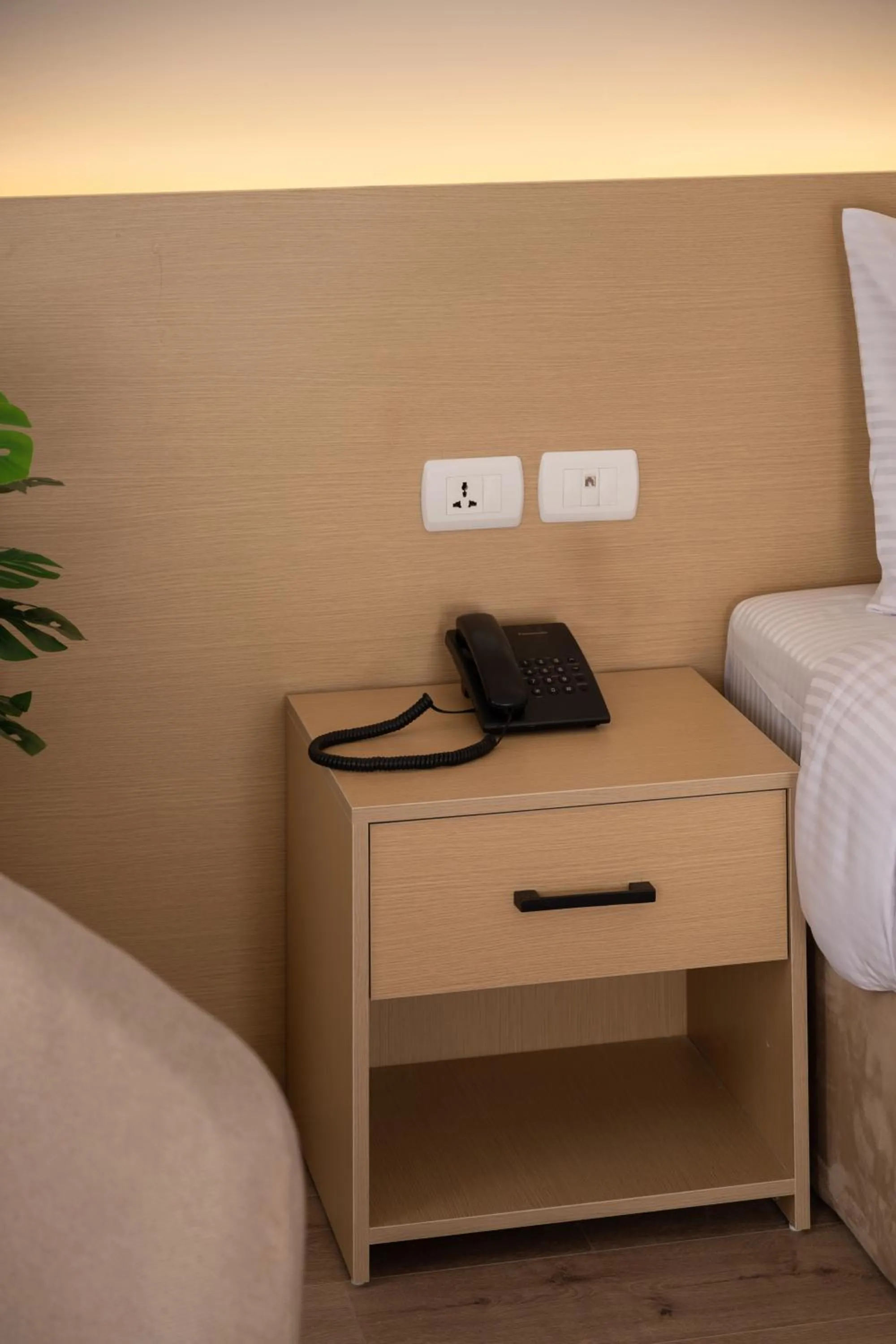 Bedroom, Bed in Elegance Grand City Hotel