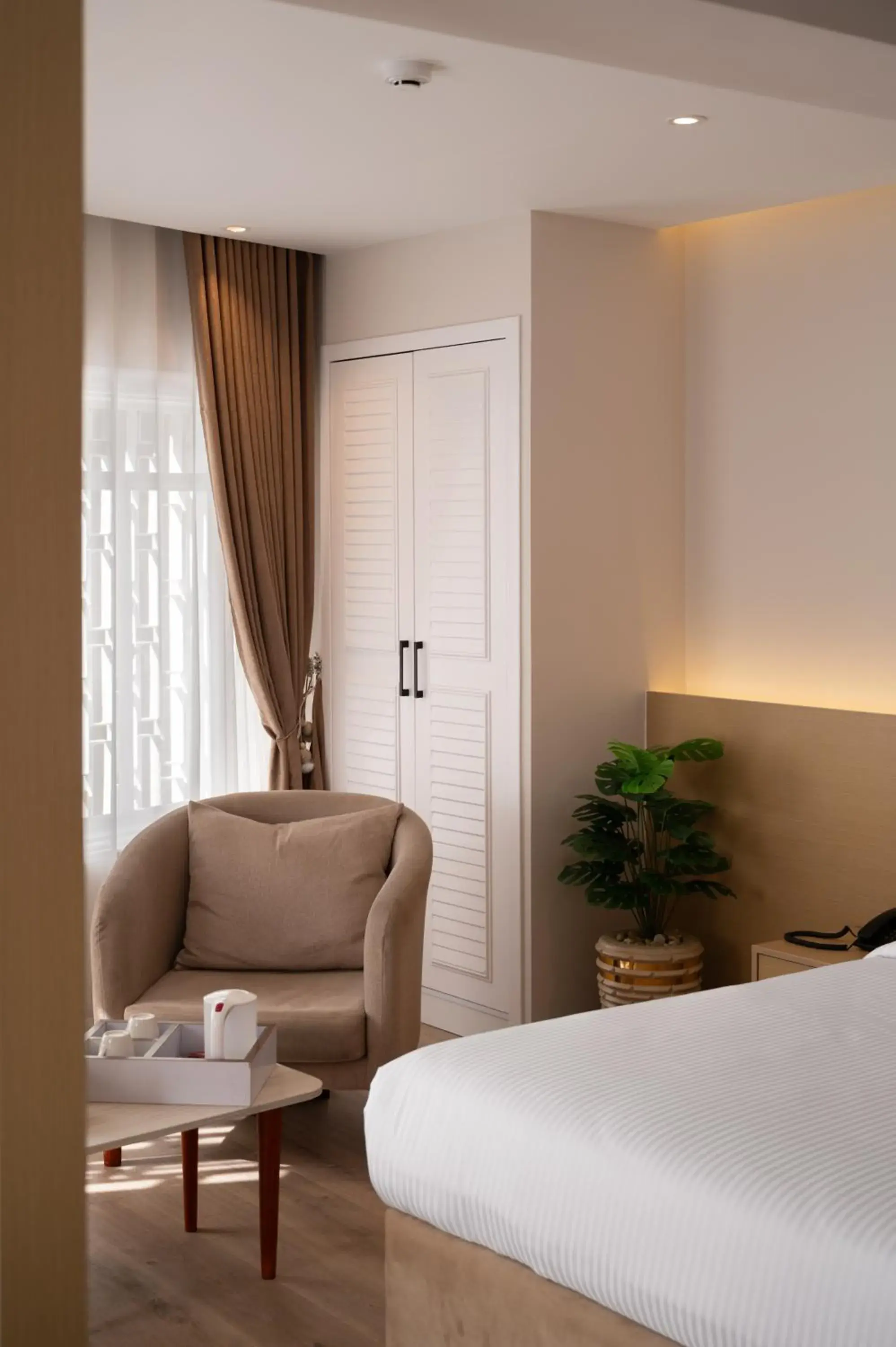 Deluxe Double Room in Elegance Grand City Hotel Deluxe Double Room in Elegance Grand City Hotel