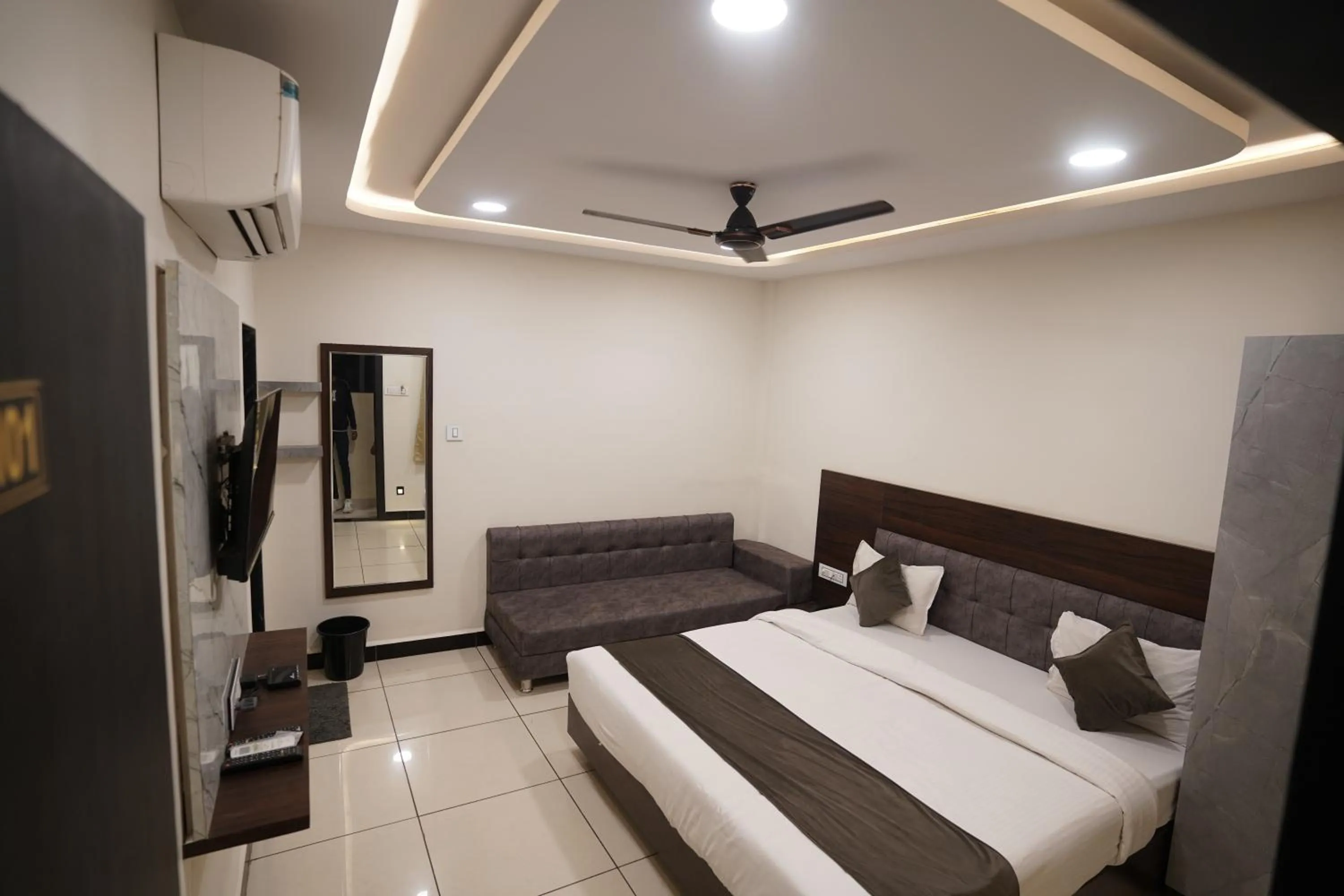 Bed in Hotel Dev Kripa