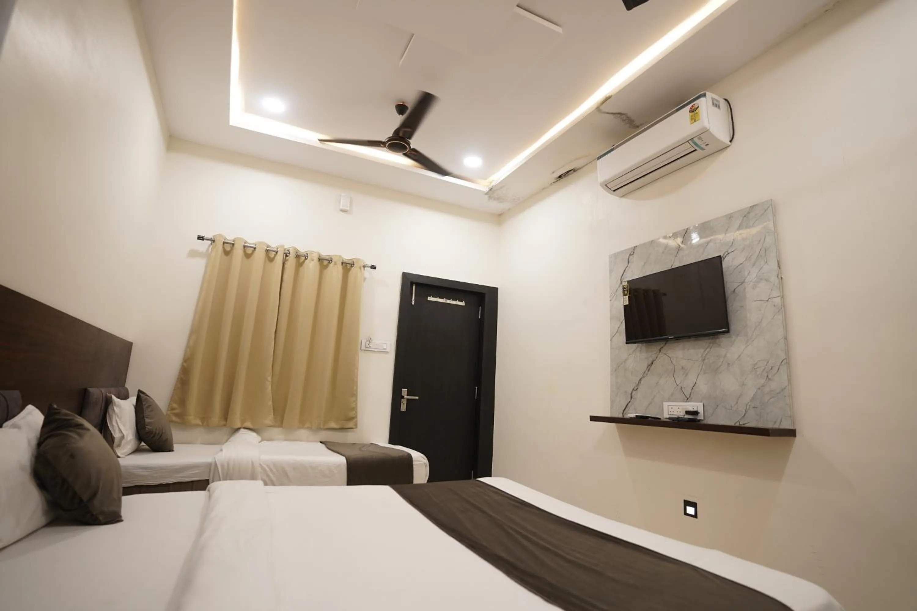 Bed in Hotel Dev Kripa