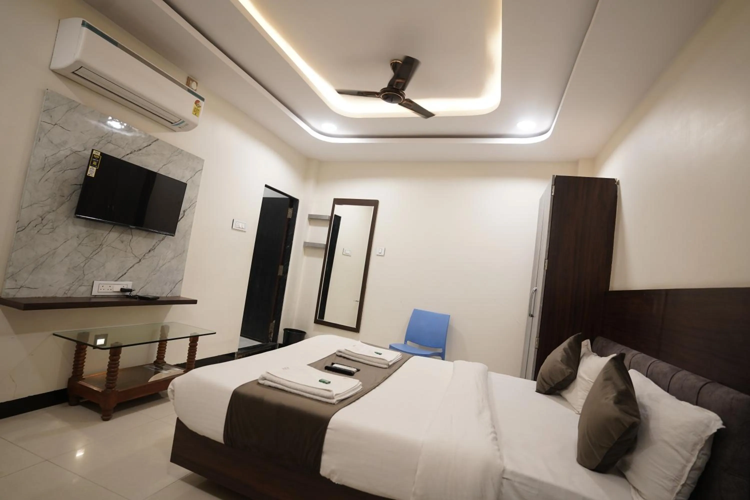 Bed in Hotel Dev Kripa