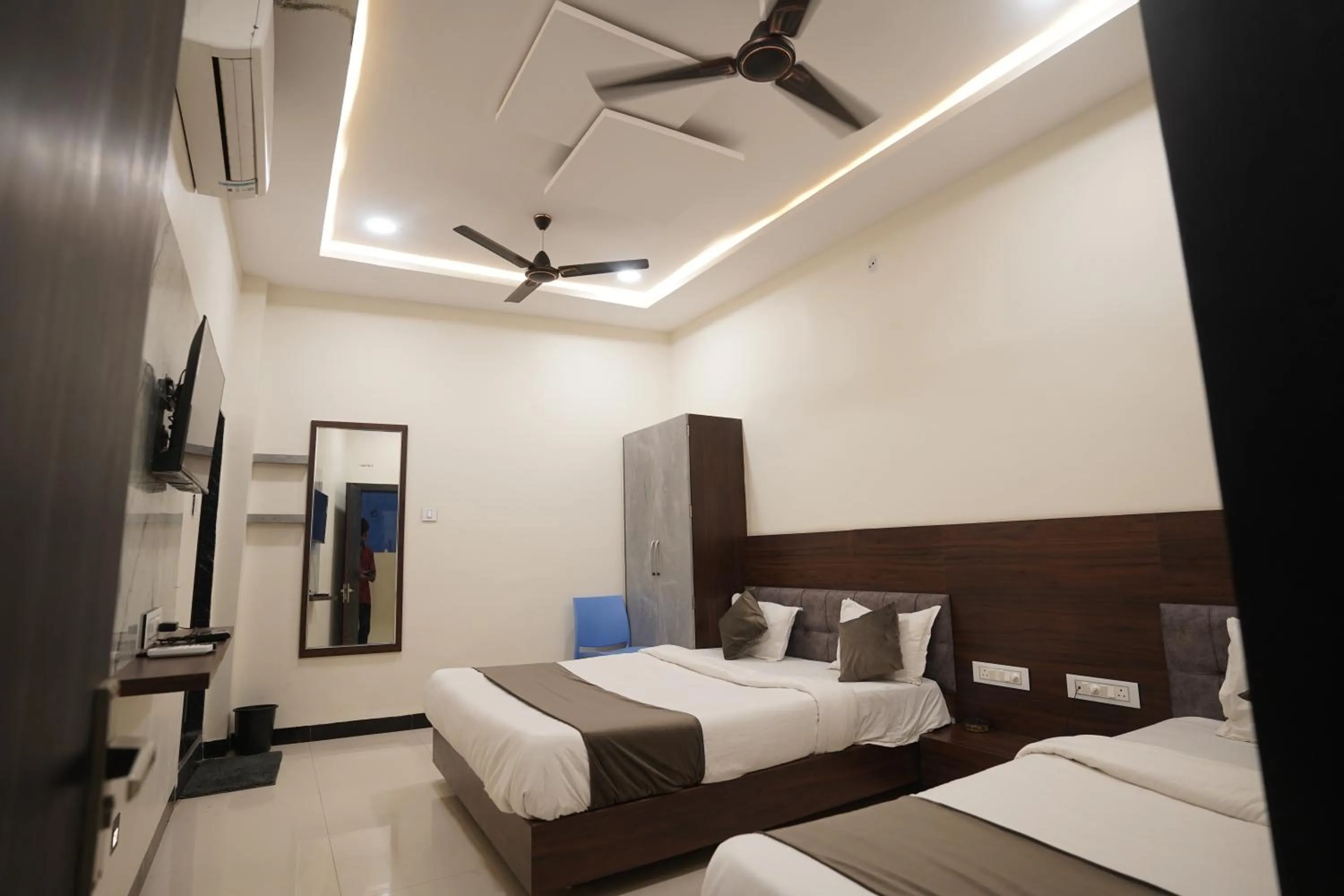 Bed in Hotel Dev Kripa