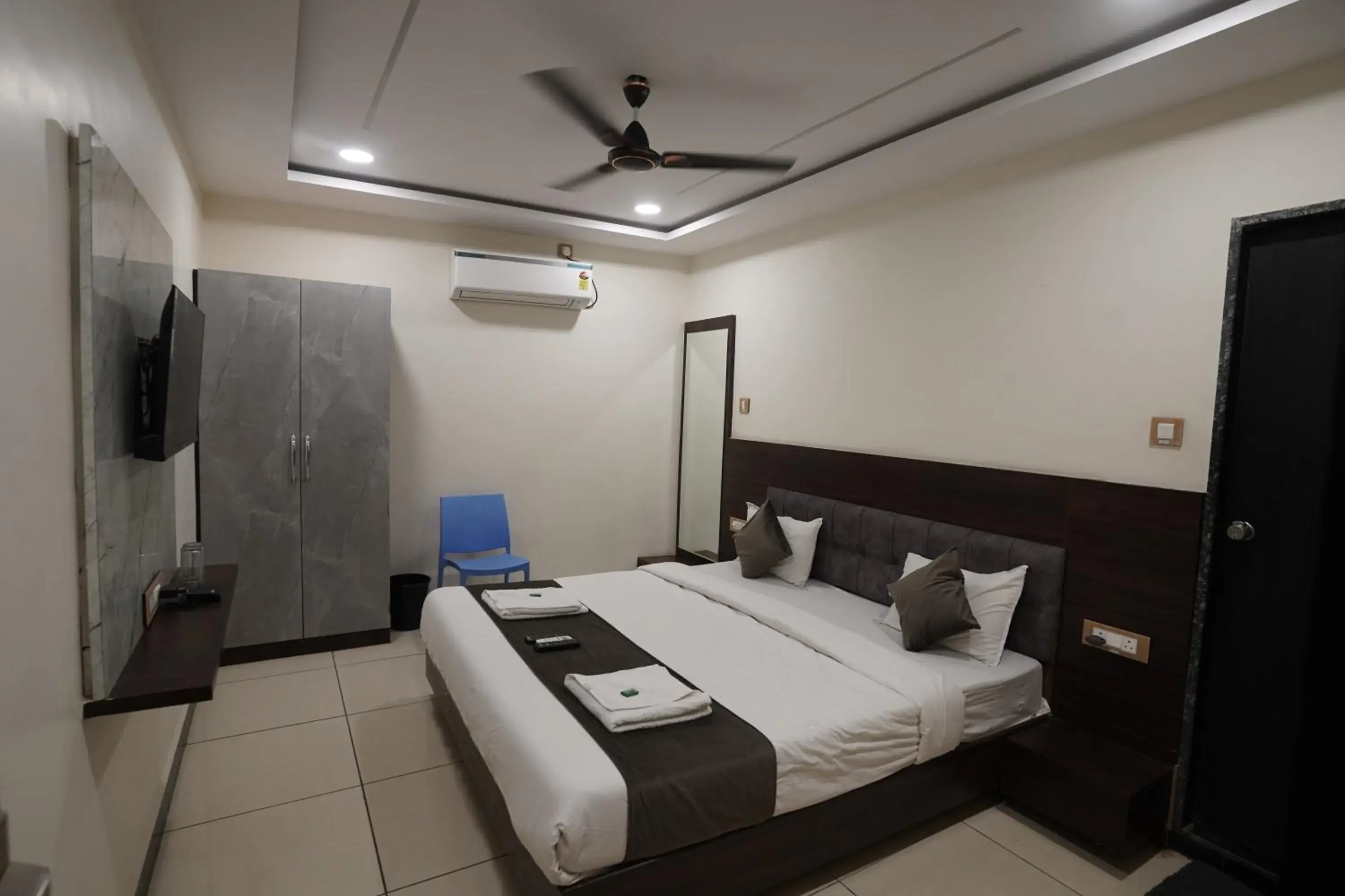 Bed in Hotel Dev Kripa Bed in Hotel Dev Kripa