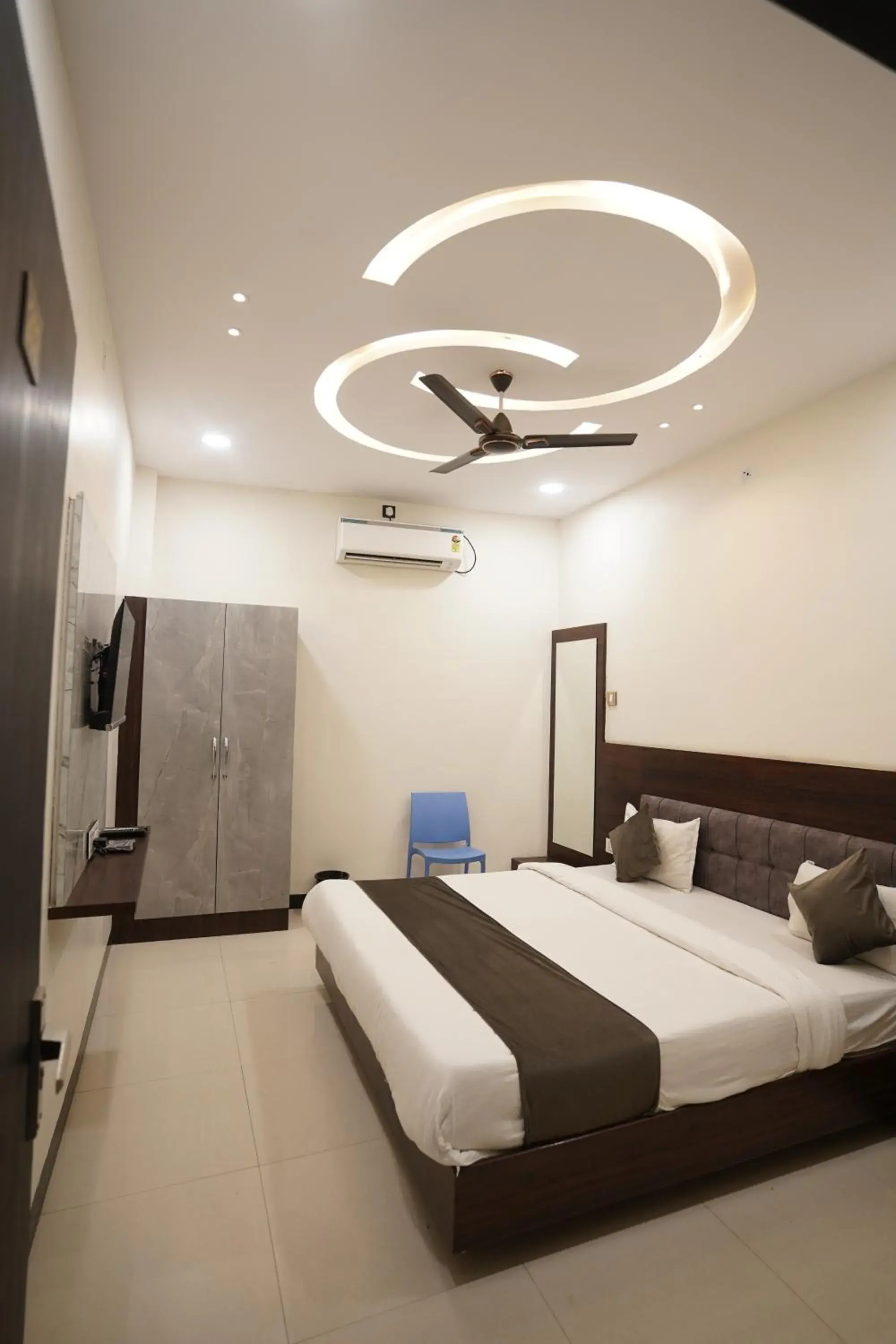 Bed in Hotel Dev Kripa Bed in Hotel Dev Kripa