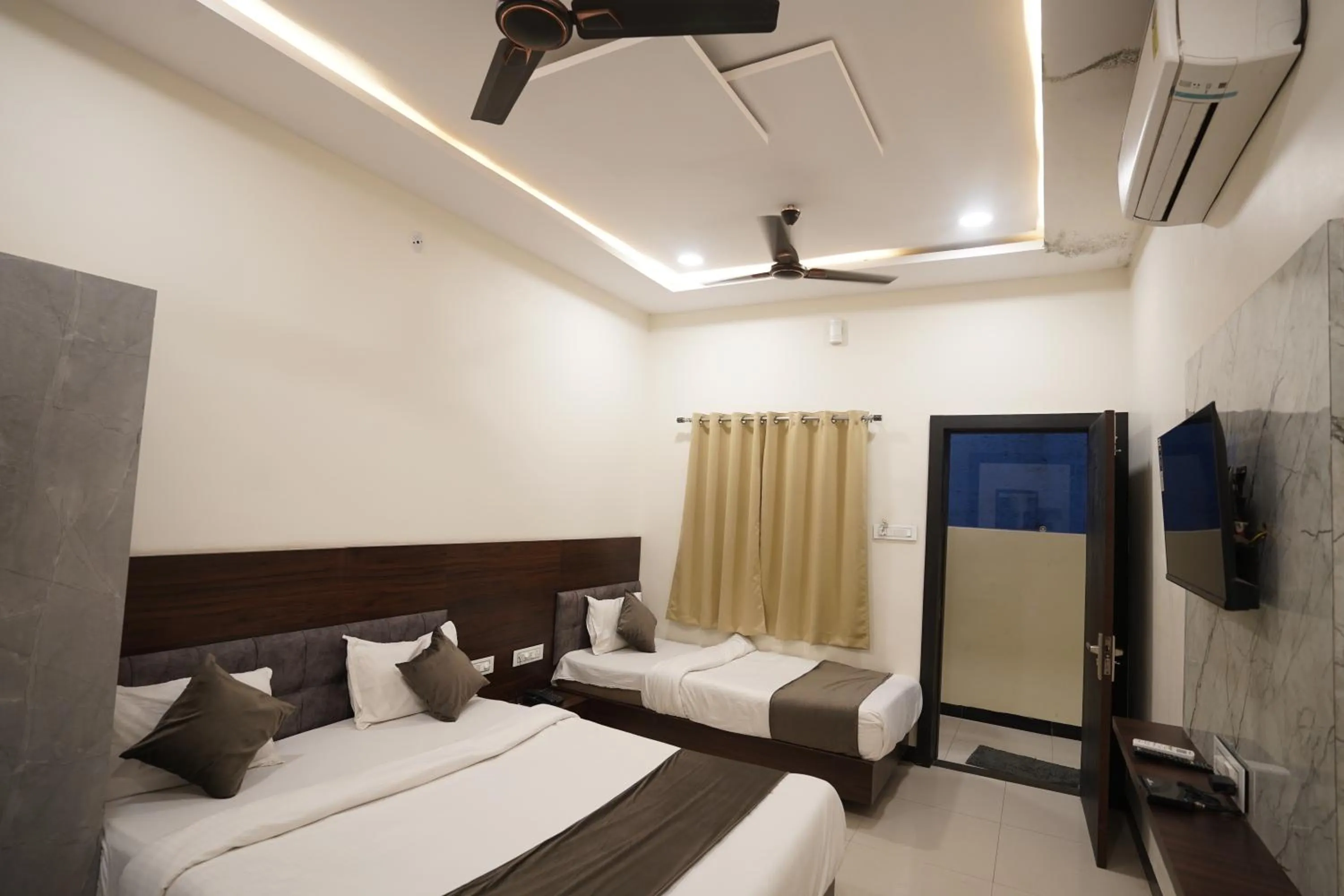 Bed in Hotel Dev Kripa