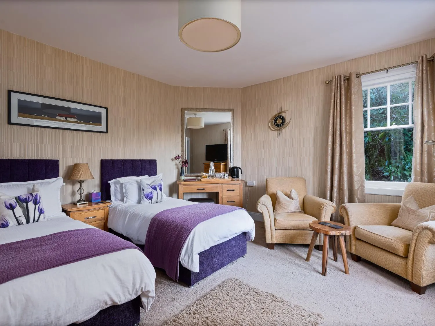 Bedroom, Bed in Ards House
