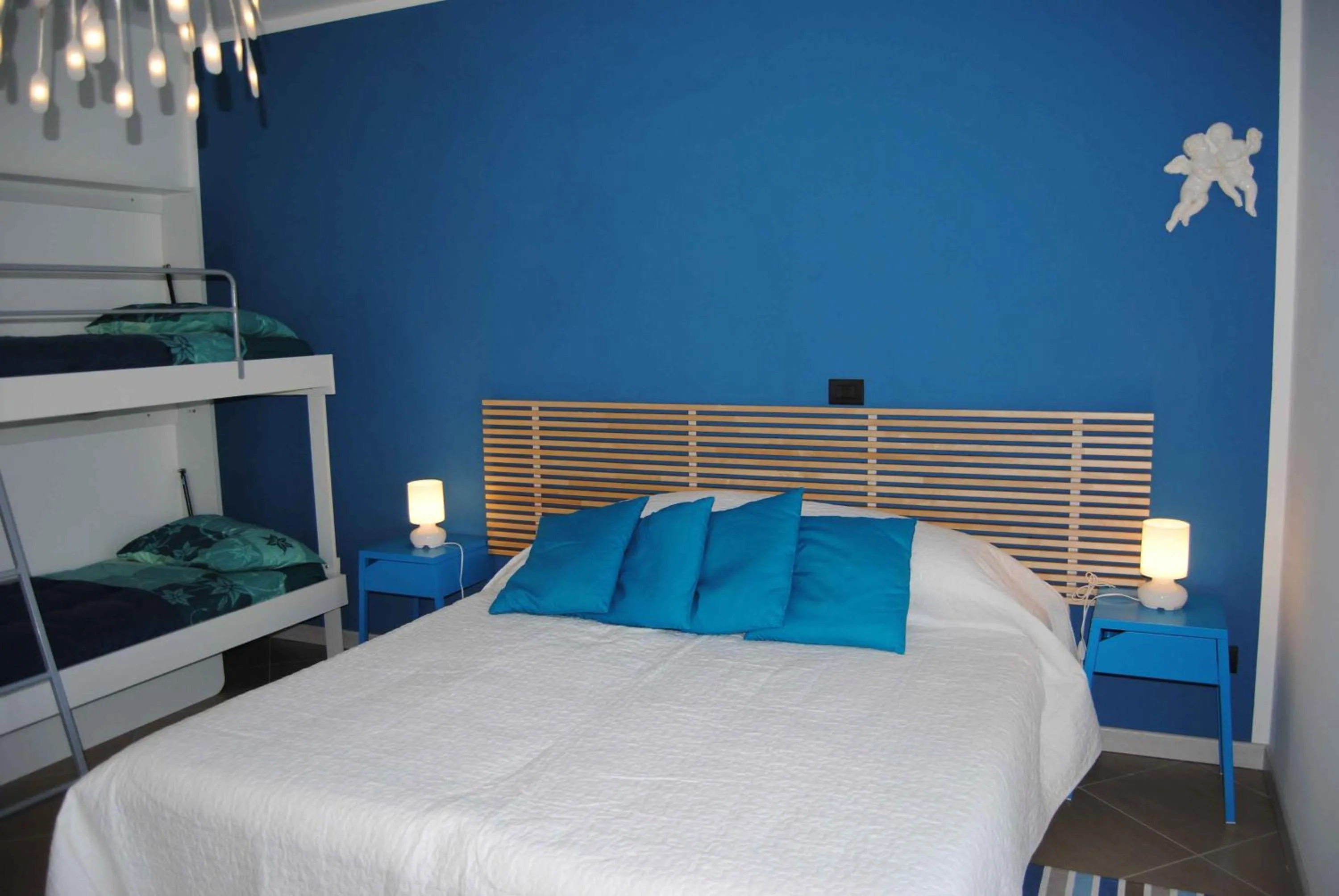 Shower, Bed in B&B LeTerrazze Boutique Hotel - Torino