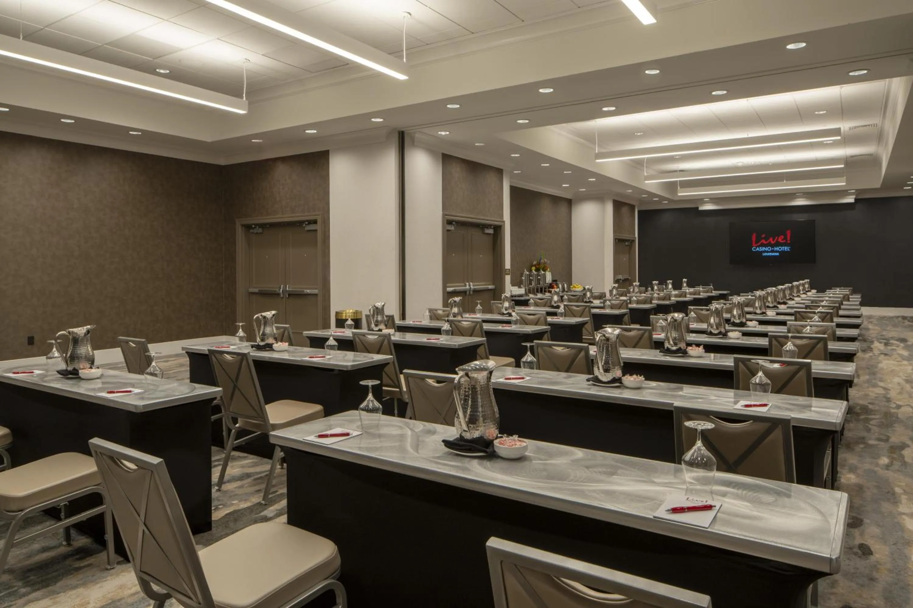 Live Casino & Hotel Louisiana, Curio Collection by Hilton