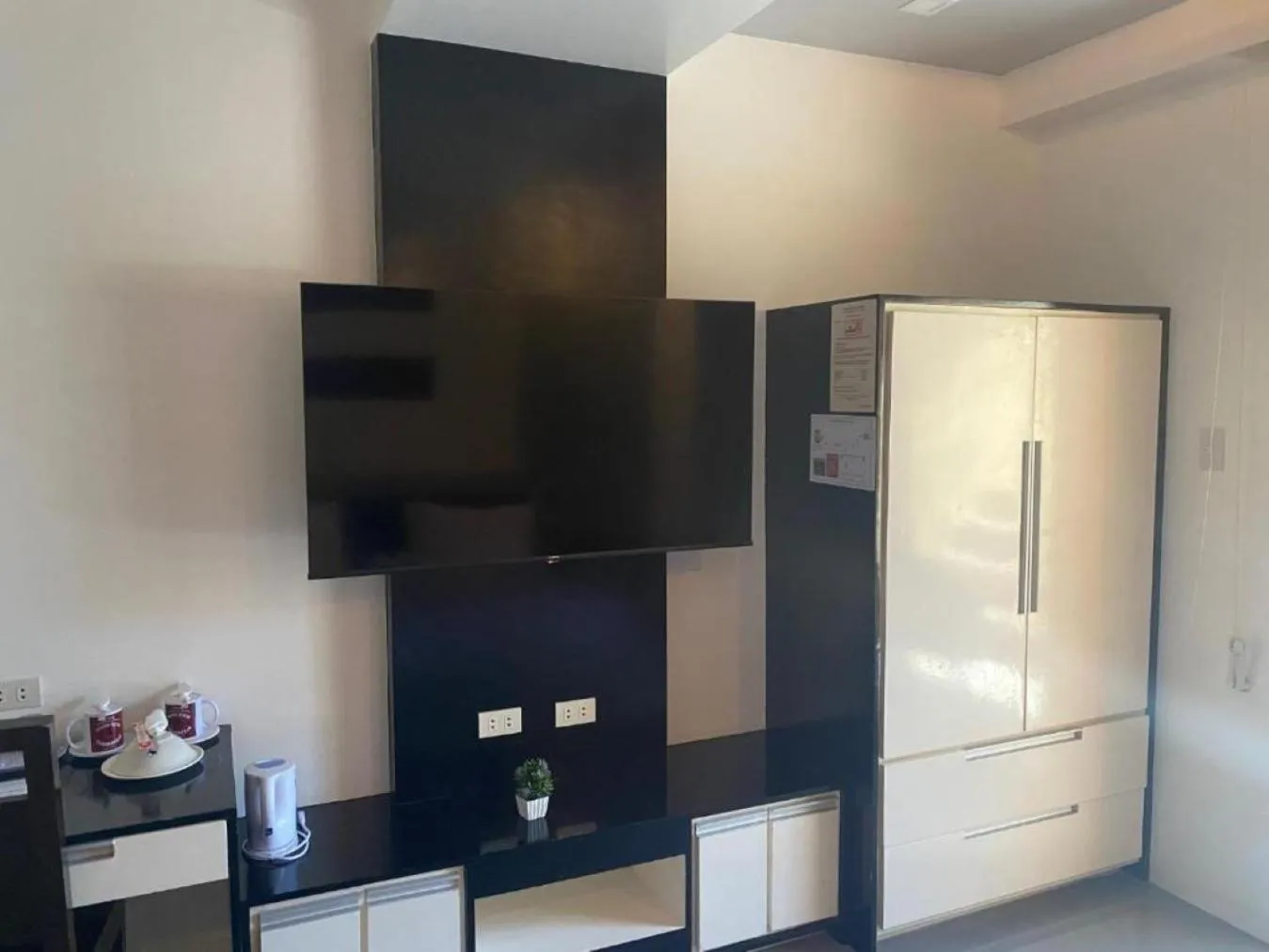 TV and multimedia in Papa Freds Beach Resort