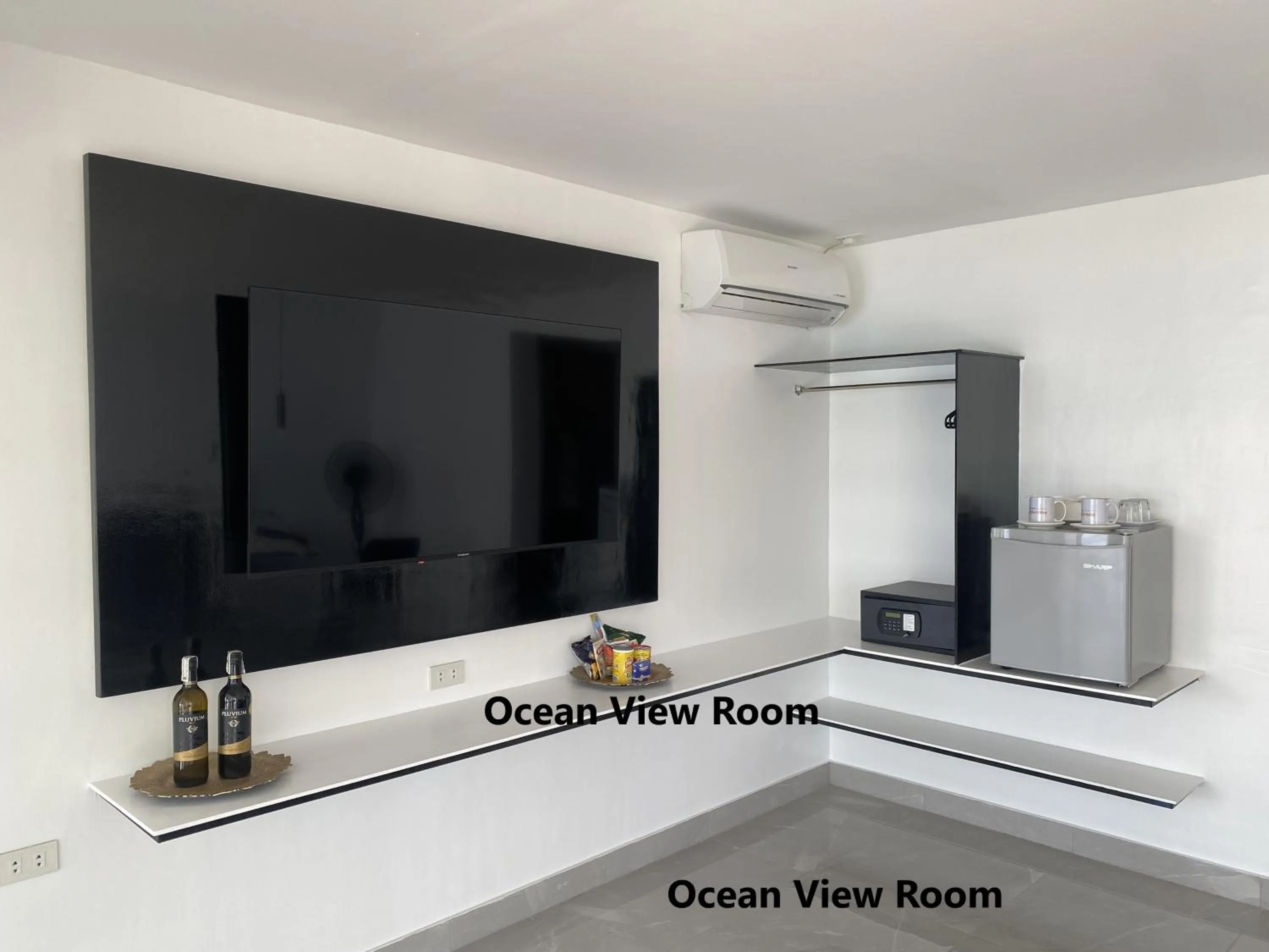 TV and multimedia in Papa Freds Beach Resort