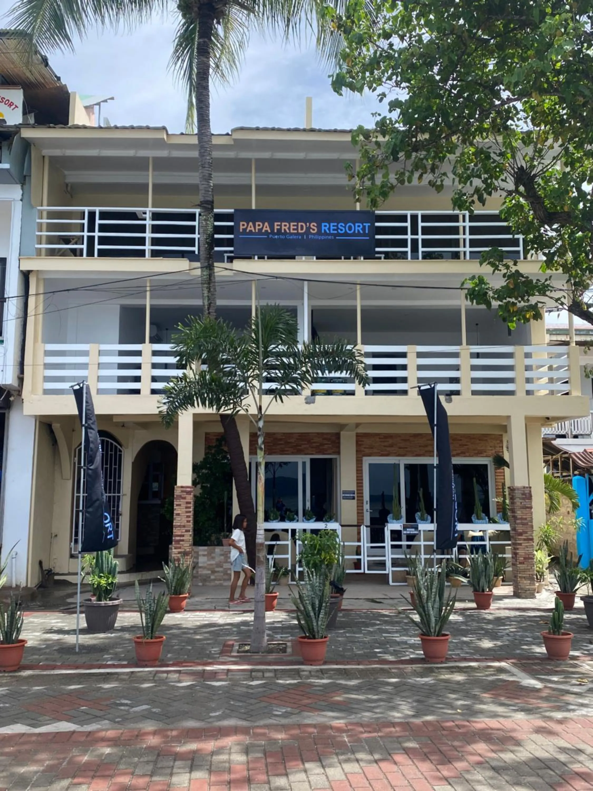 Property building in Papa Freds Beach Resort