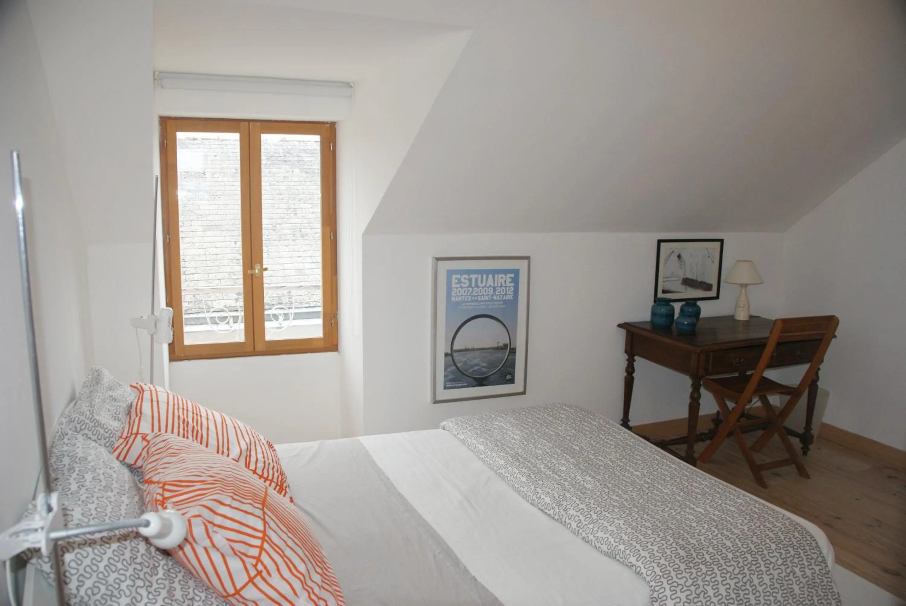 Photo of the whole room, Bed in La Vigie