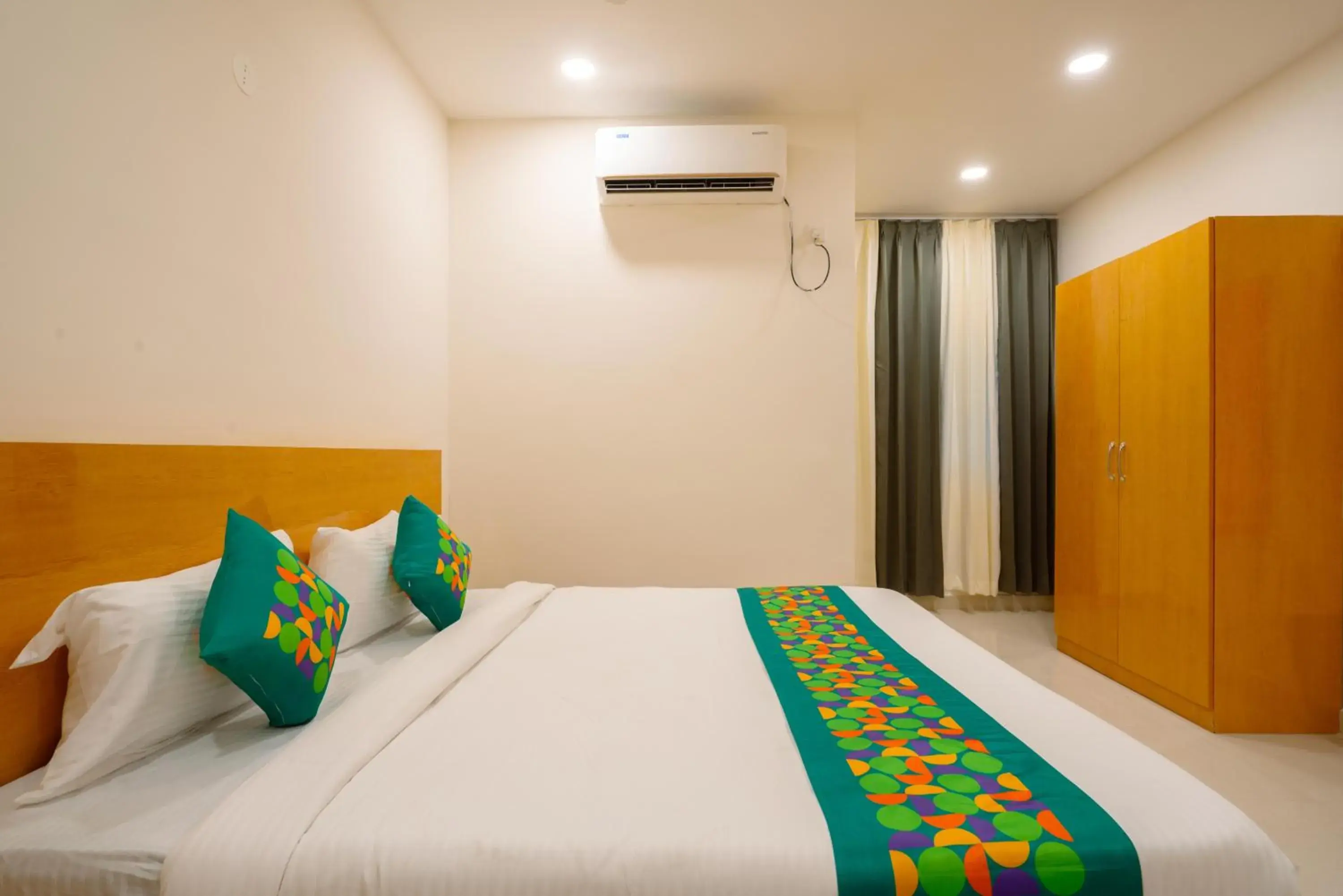 Bedroom, Bed in Treebo The Living Tree Khairatabad Bedroom, Bed in Treebo The Living Tree Khairatabad
