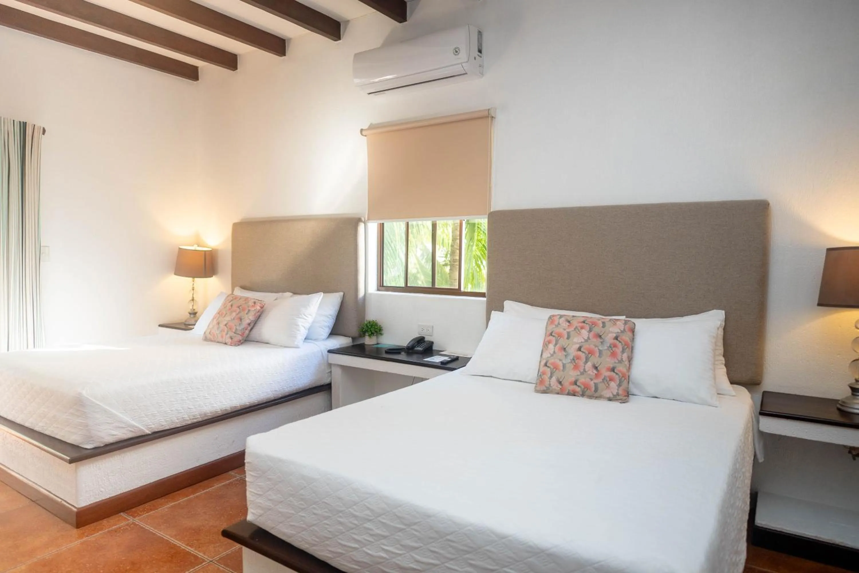 Bed in Boca Olas Resort Villas