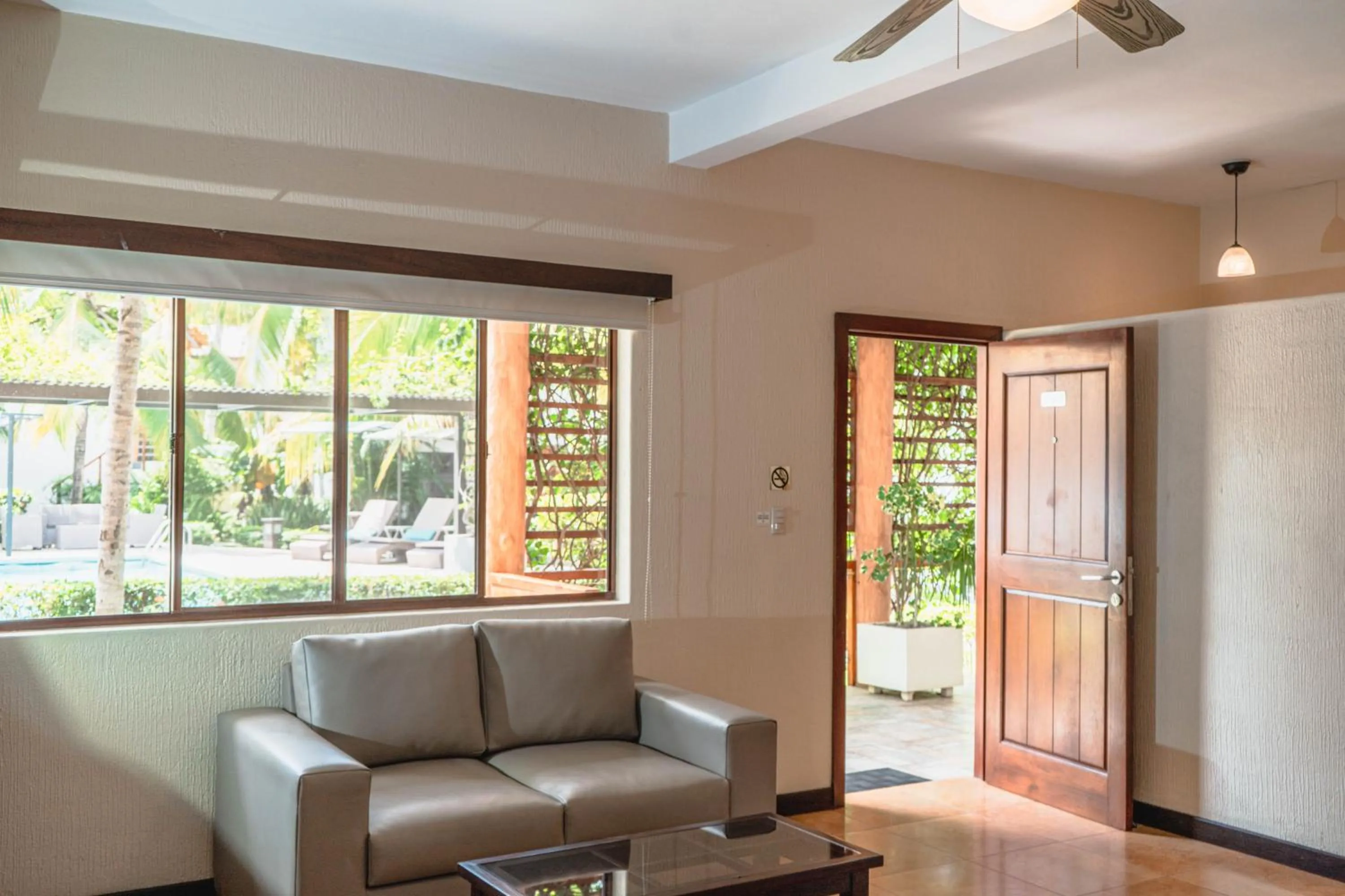 Boca Olas Resort Villas