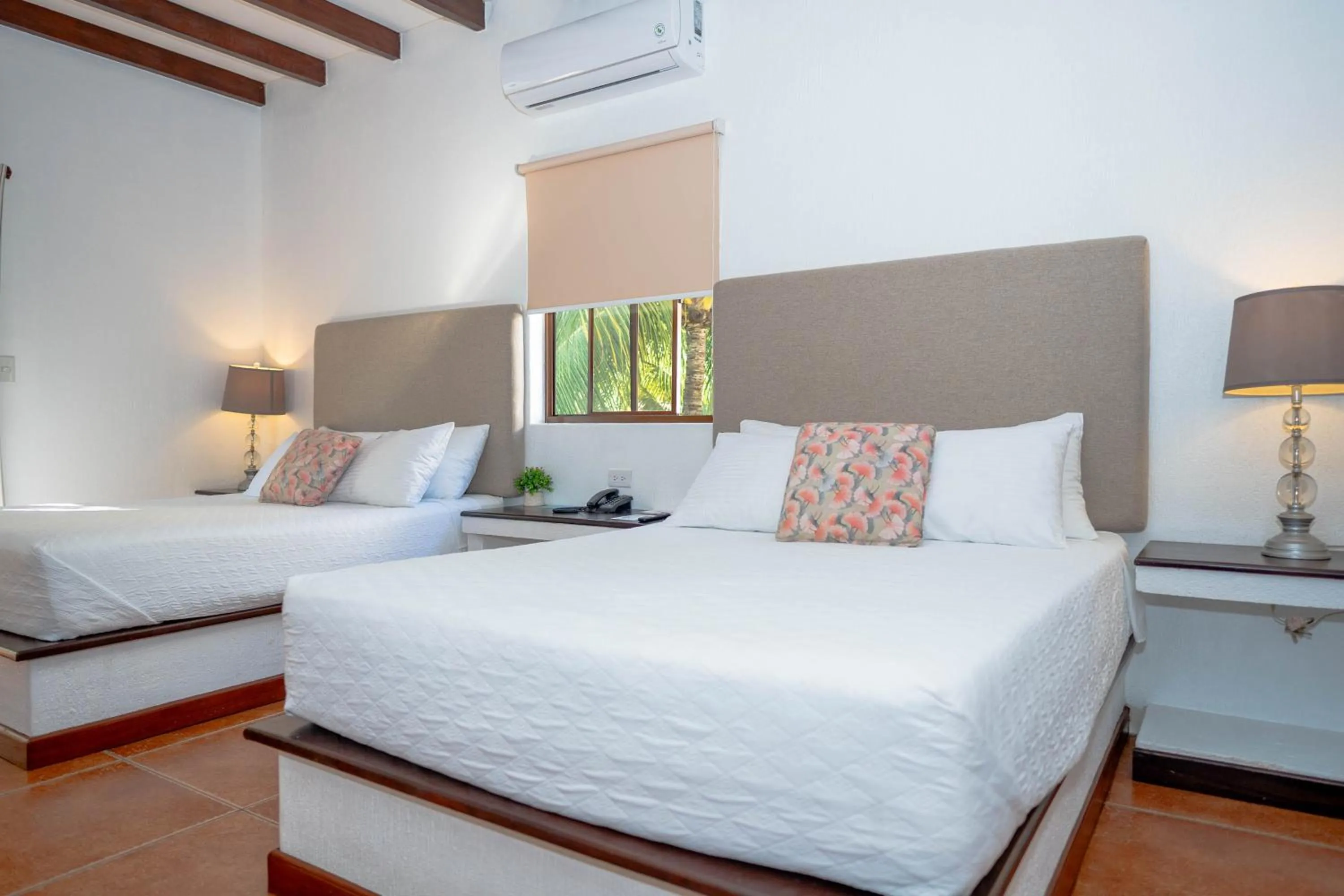 Bed in Boca Olas Resort Villas