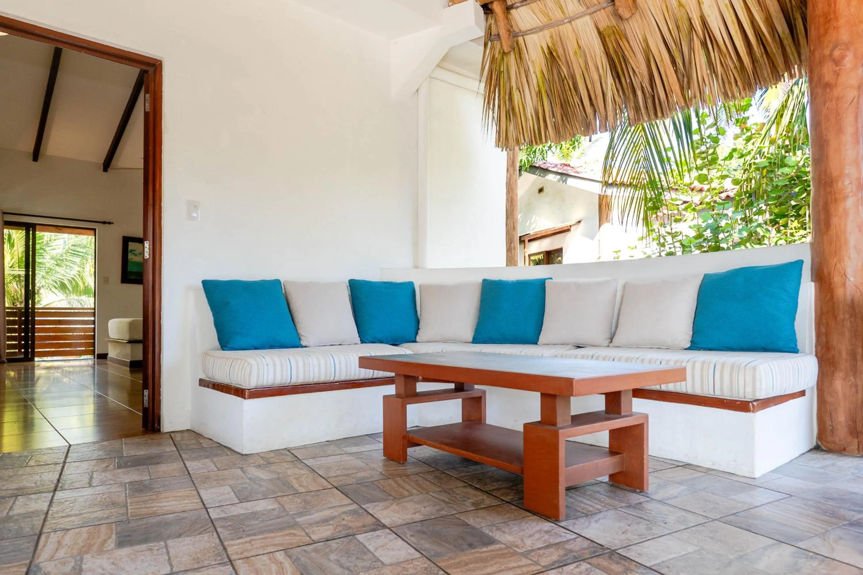 Boca Olas Resort Villas