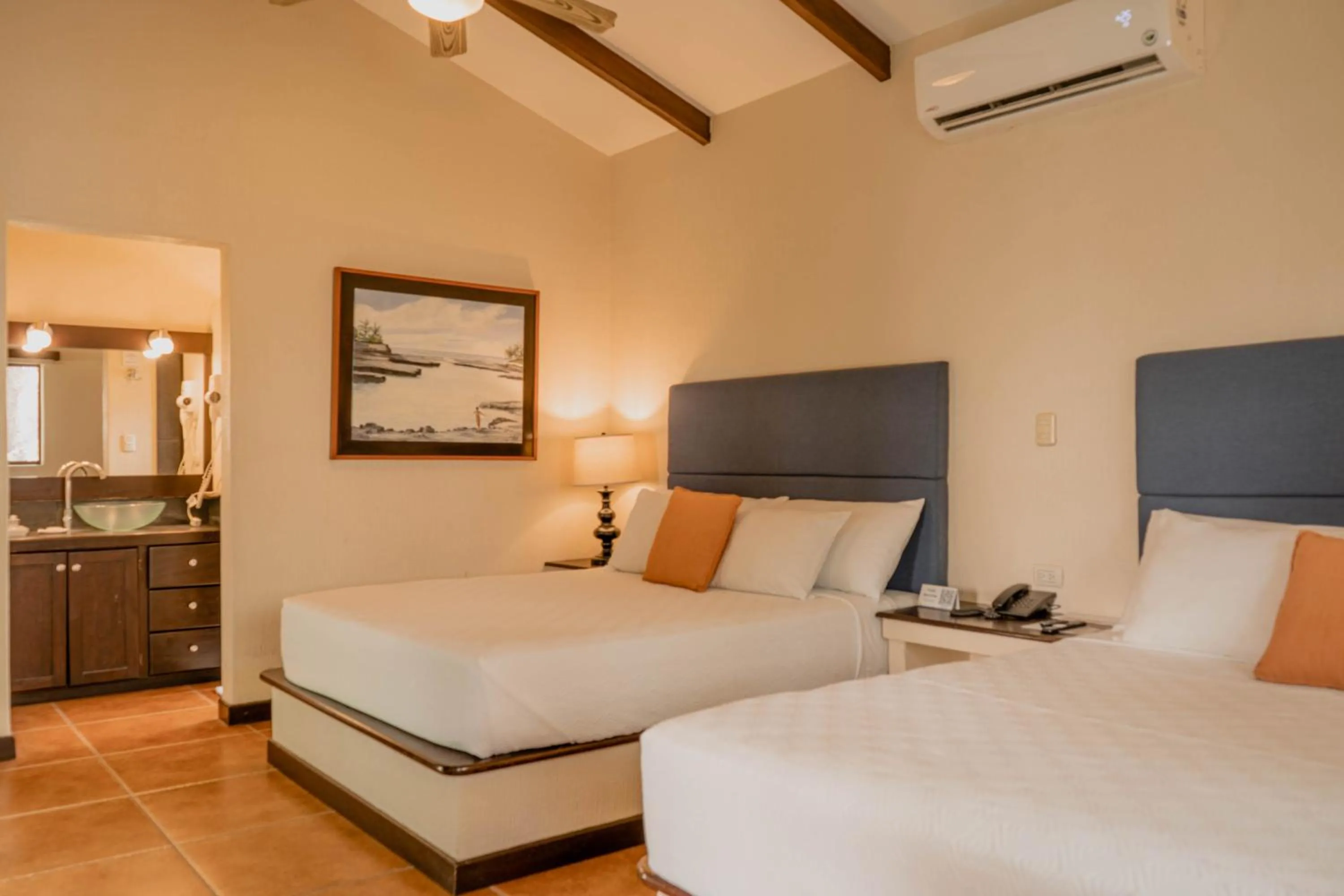 Bed in Boca Olas Resort Villas