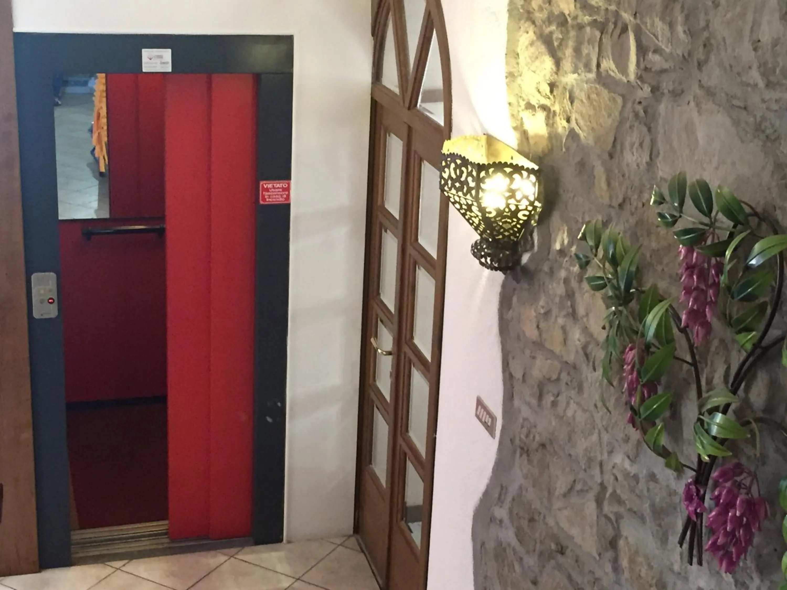 Area and facilities in Albergo Elisa