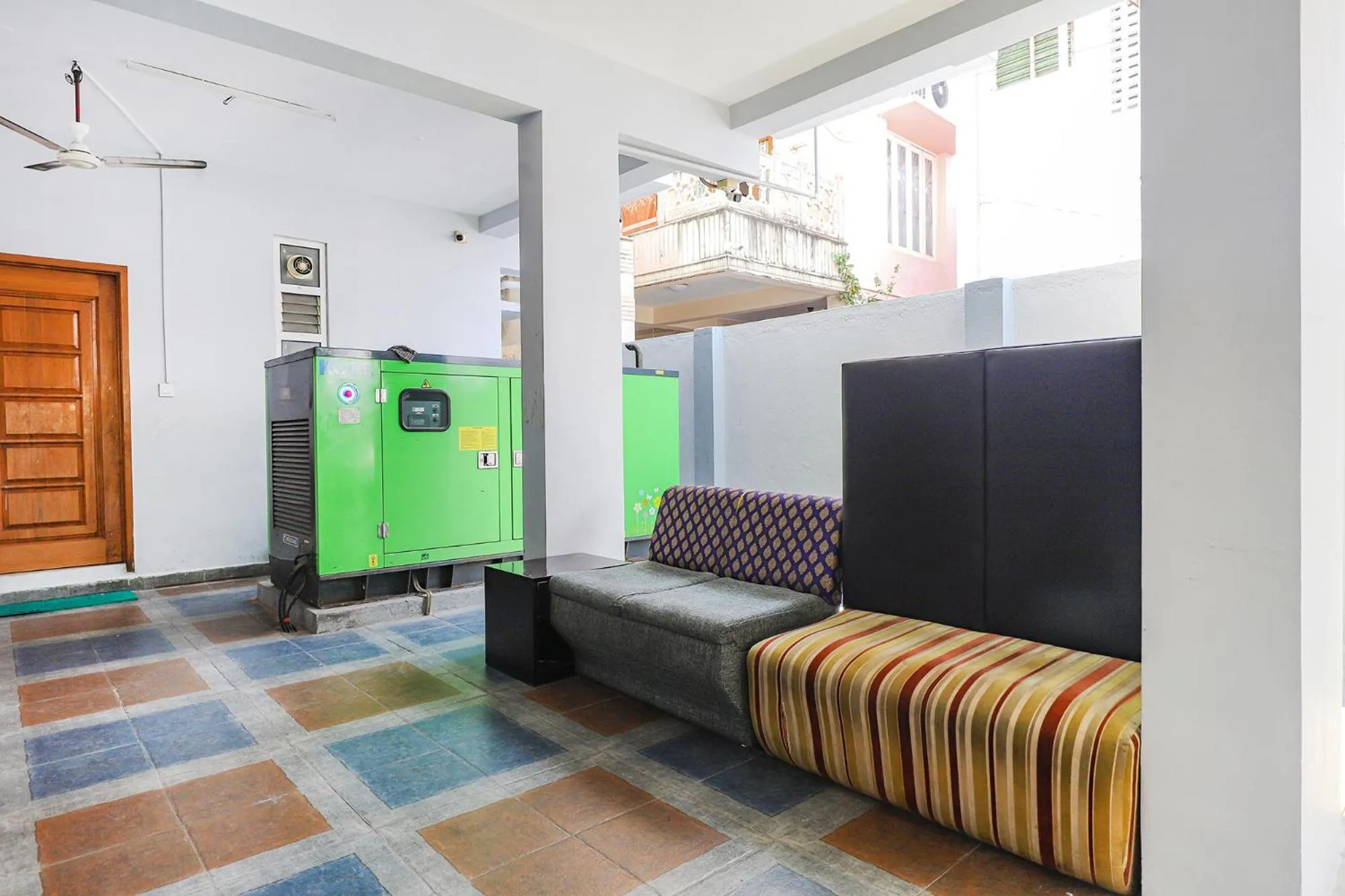 Seating area in FabHotel Hathvik Park