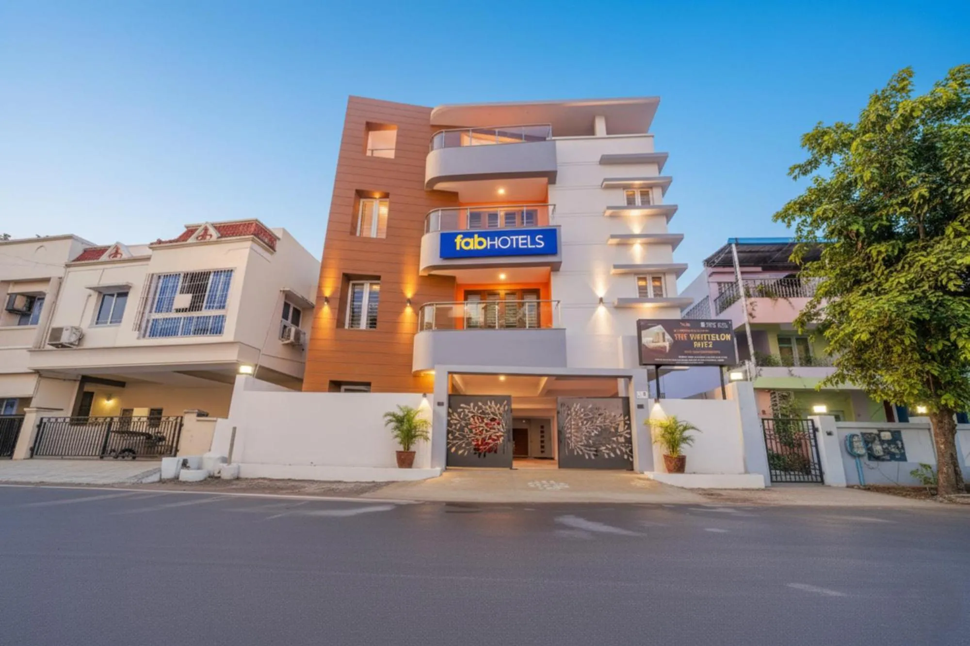 Property building in FabHotel Hathvik Park
