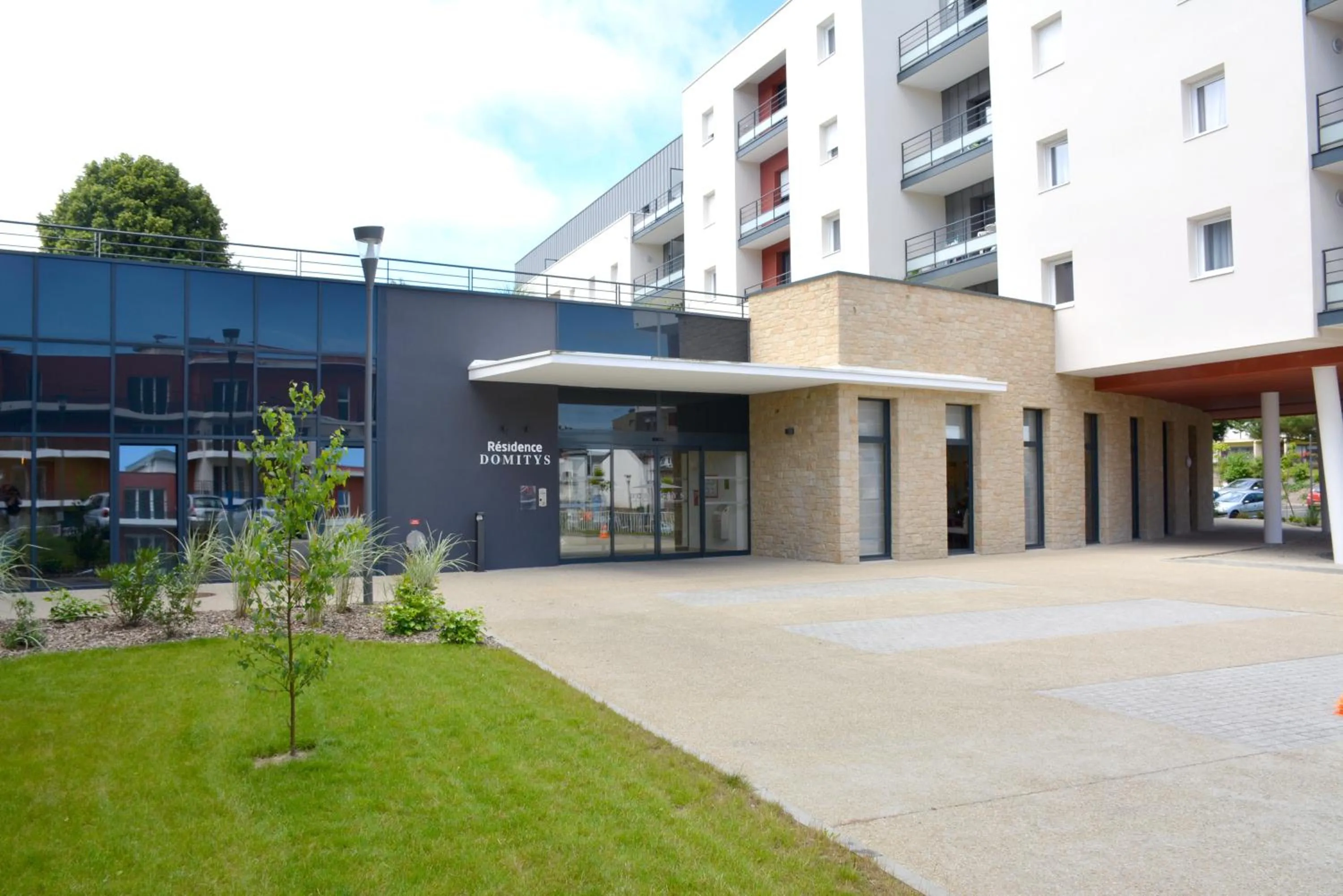 Facade/entrance in Domitys Le Griffon d’Or