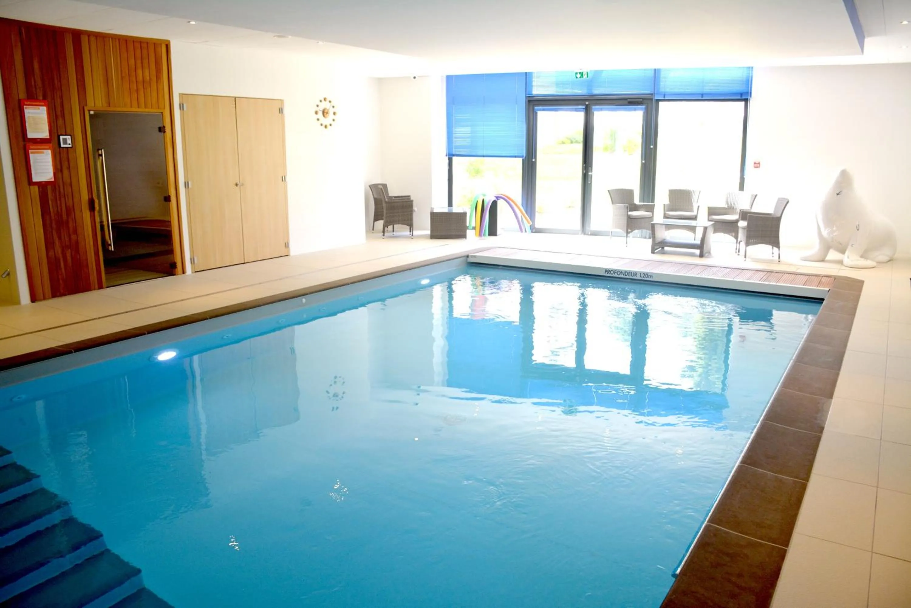 Swimming pool in Domitys Le Griffon d’Or