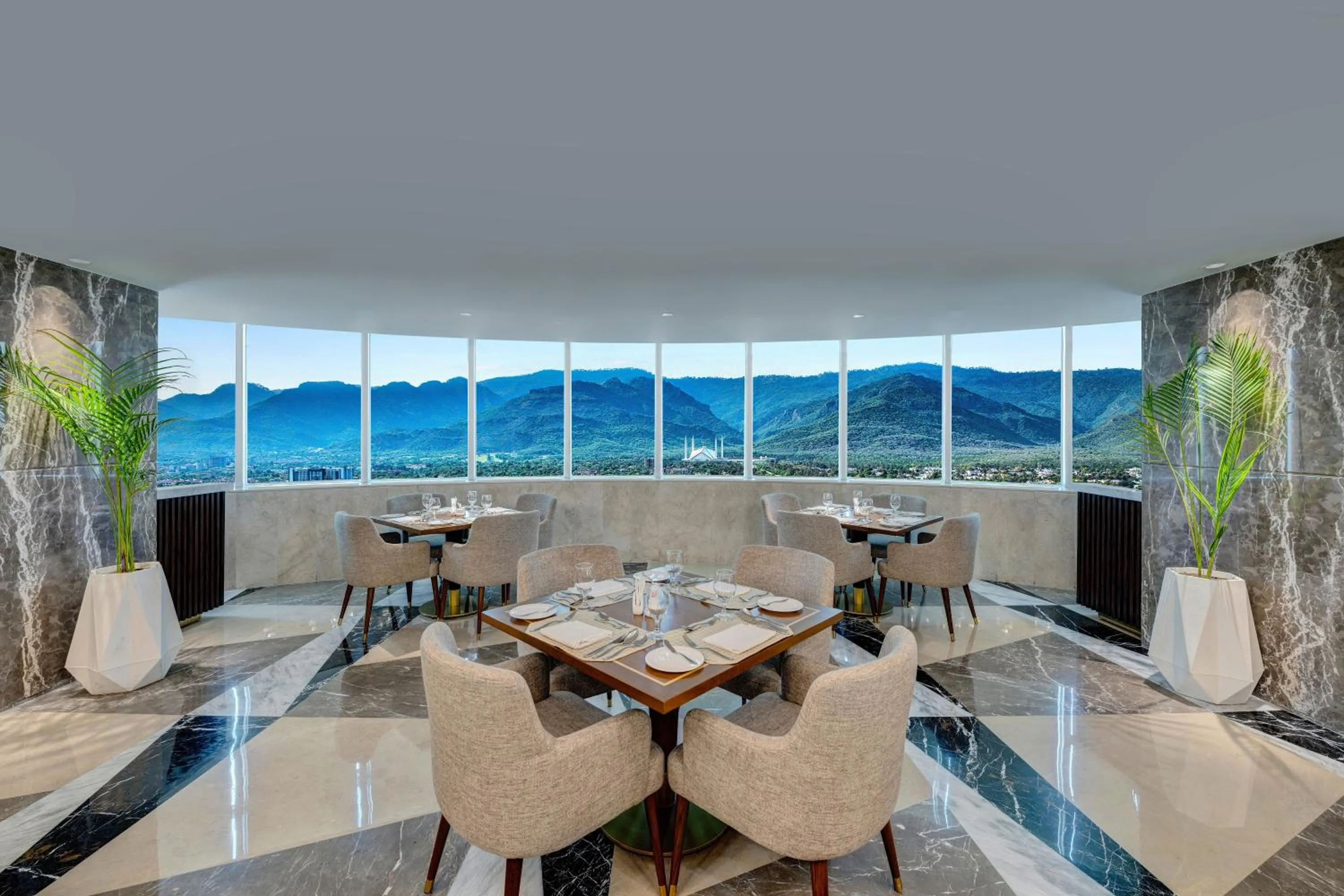 Restaurant/places to eat in Movenpick Hotel Centaurus Islamabad