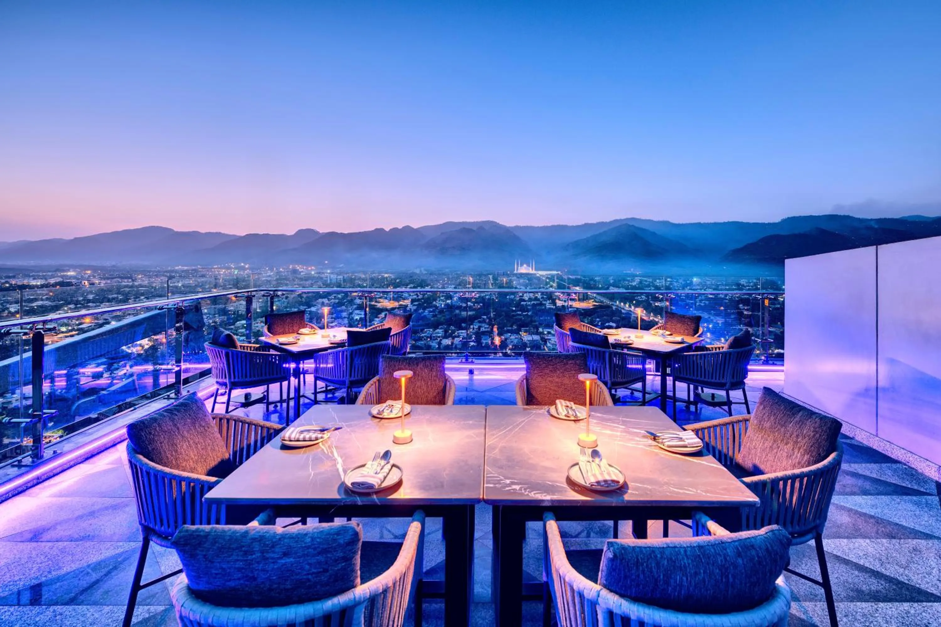 Restaurant/places to eat in Movenpick Hotel Centaurus Islamabad