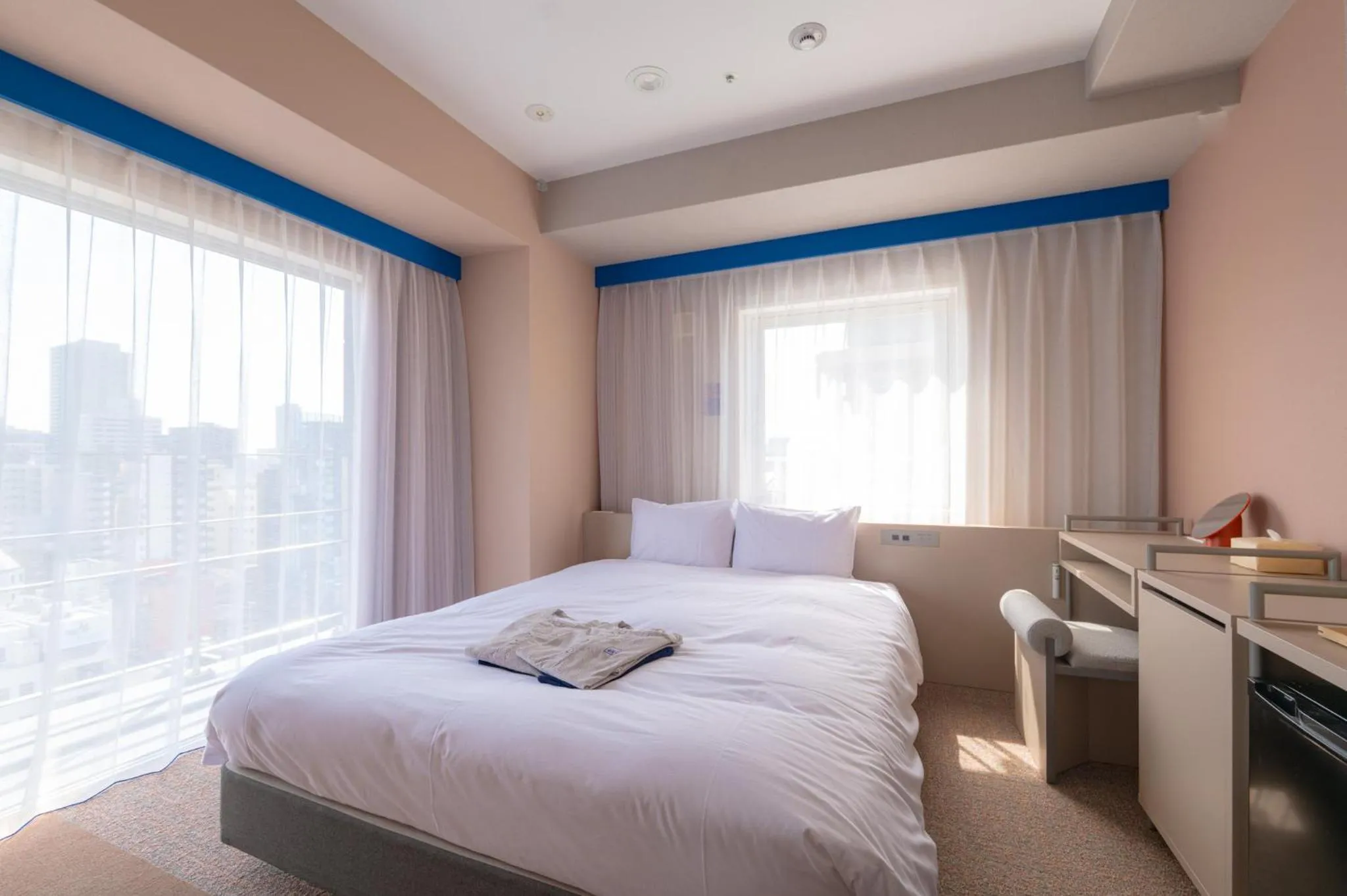 Corner Double Room - single occupancy in THE BASEMENT HOTEL OsakaHonmachi