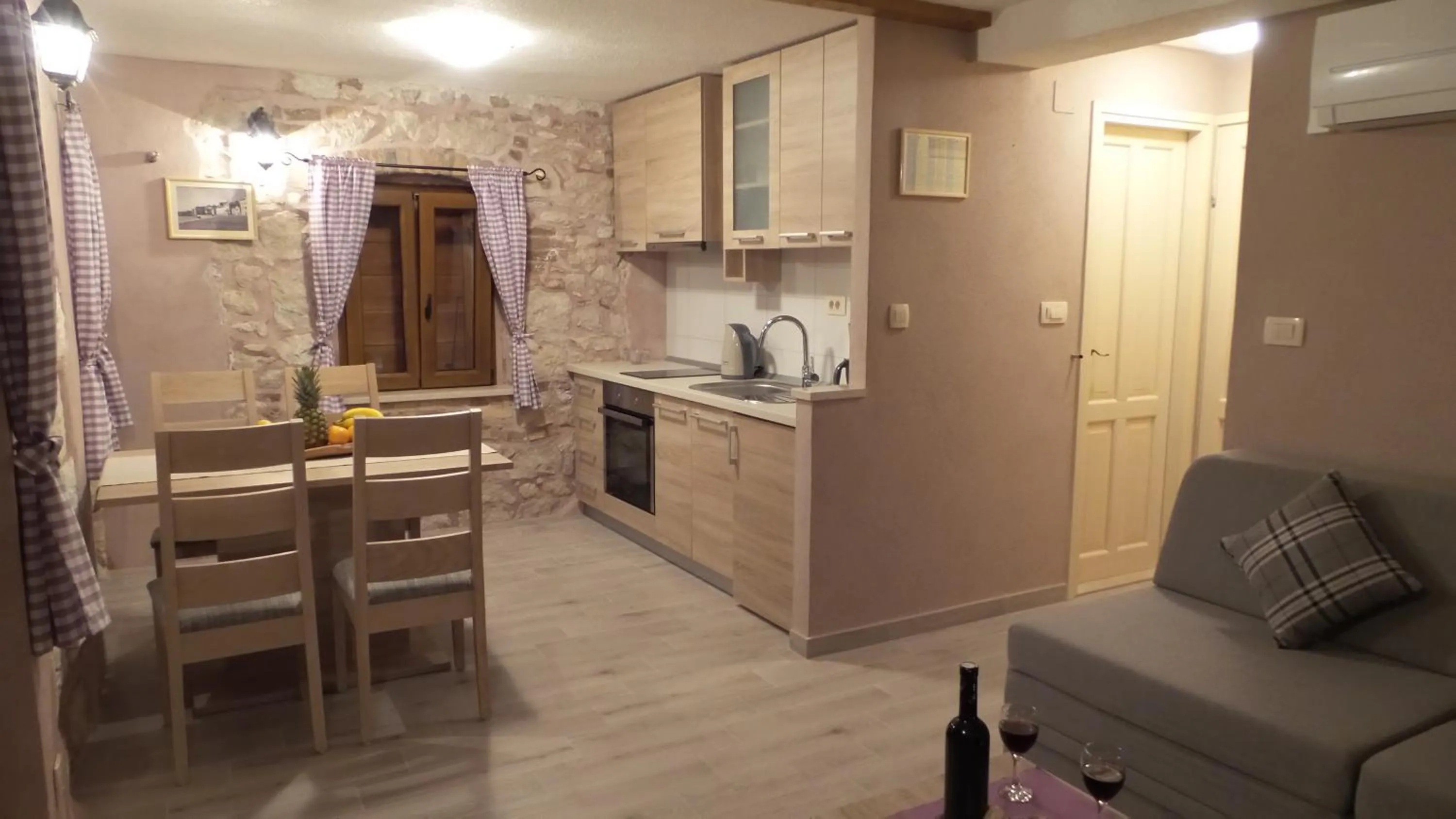Night in Apartments Dvor