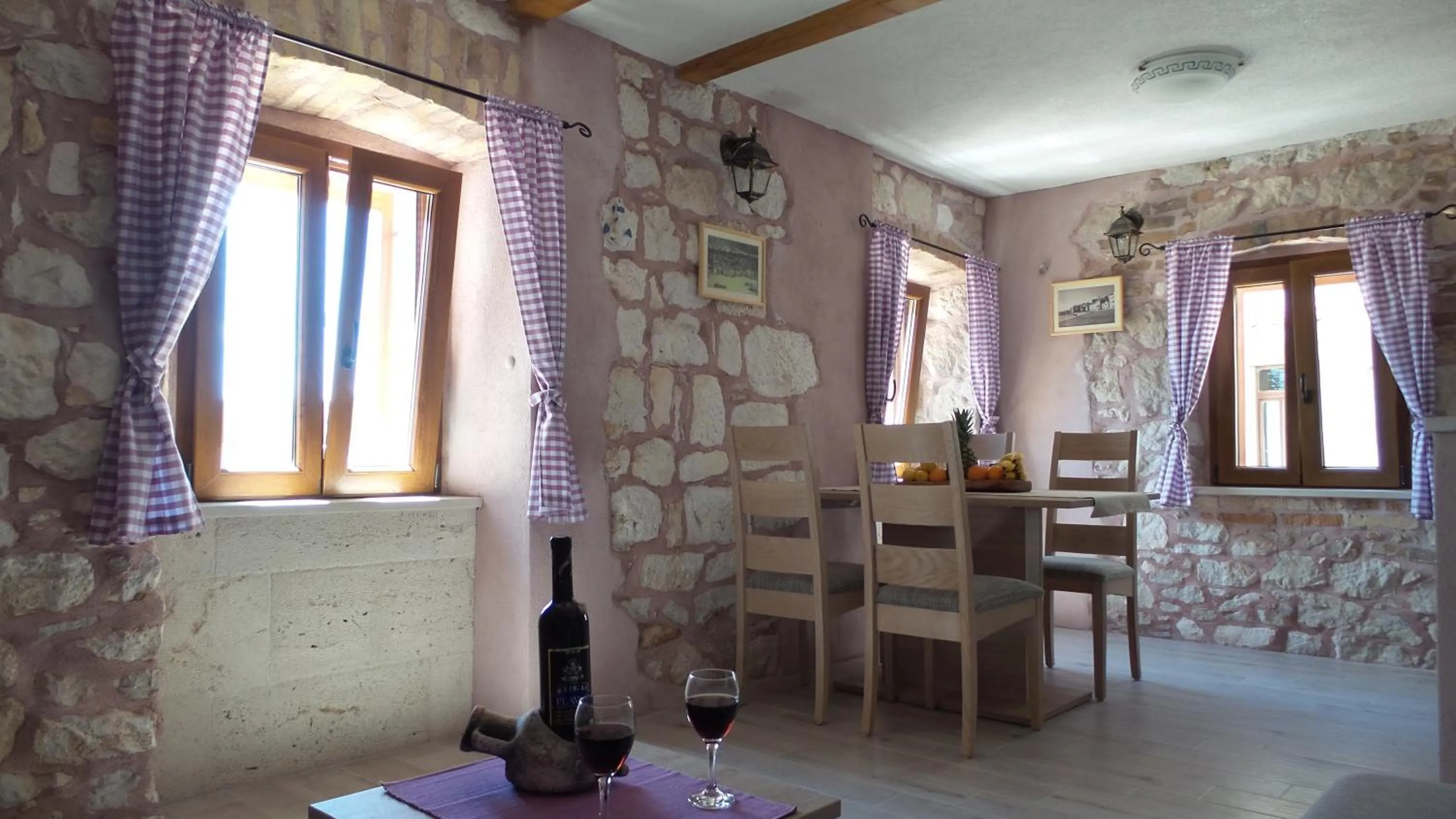 Dining area in Apartments Dvor