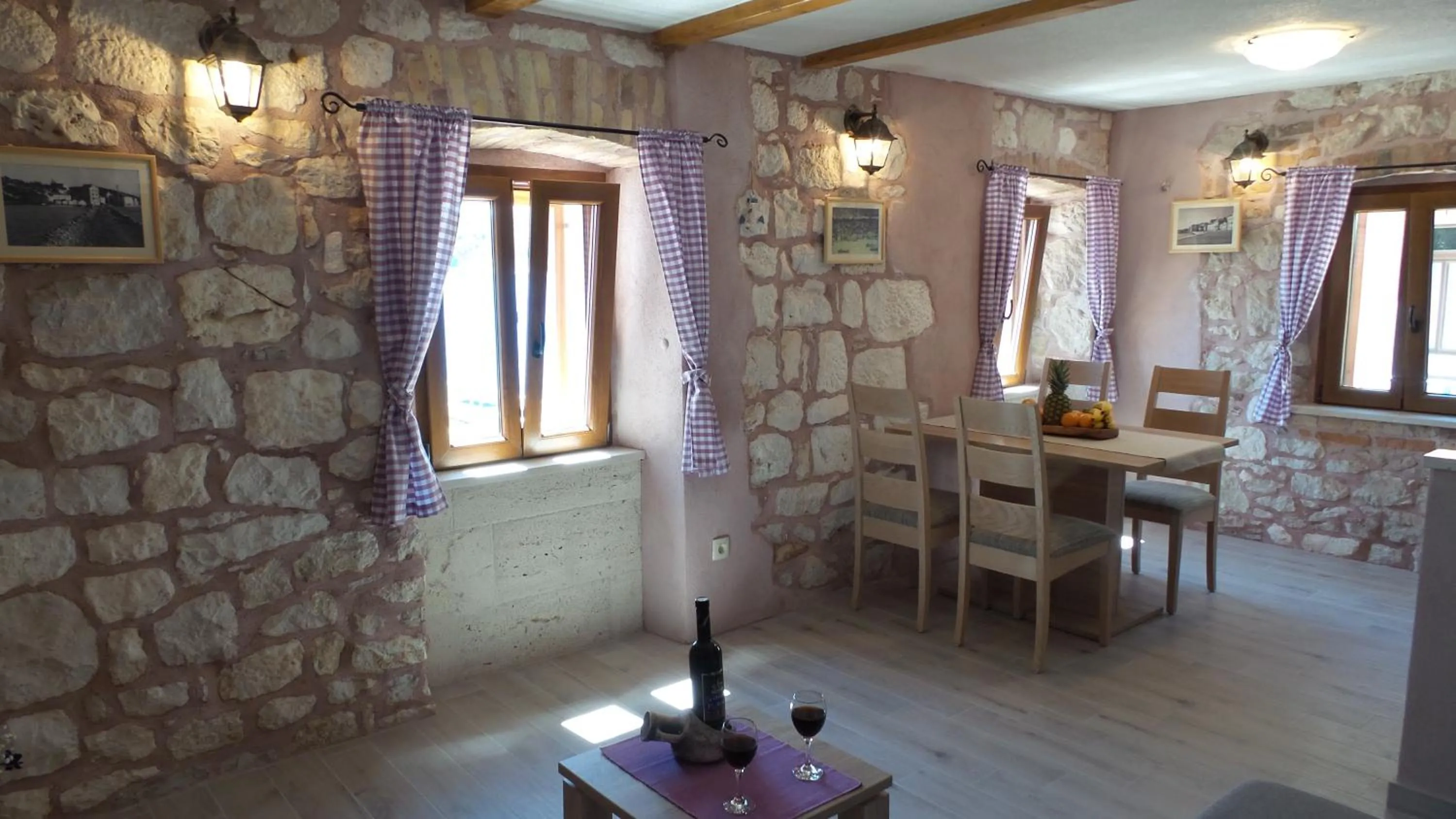 Dining area in Apartments Dvor
