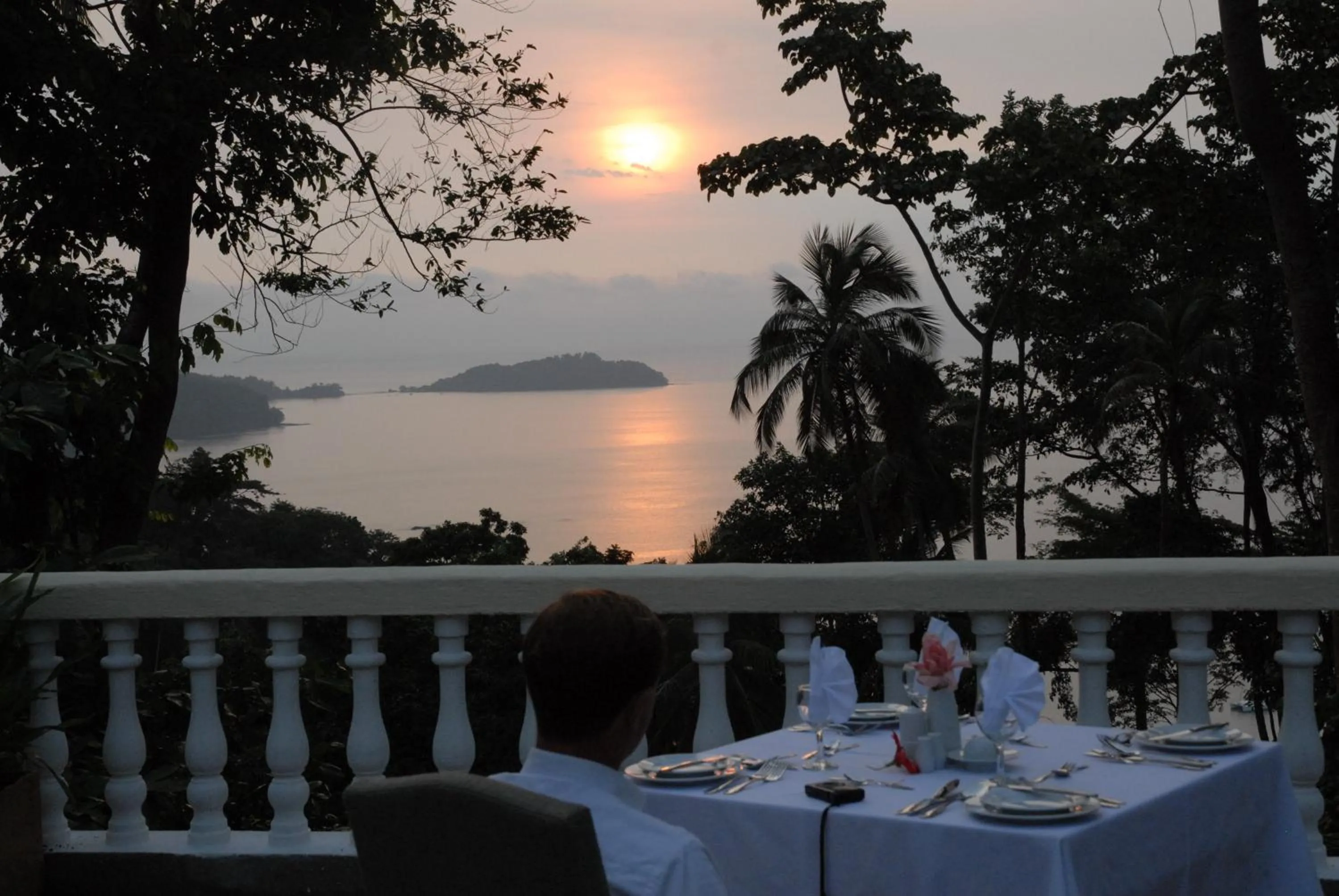 Restaurant/places to eat in Belo Monte Hotel and Museum