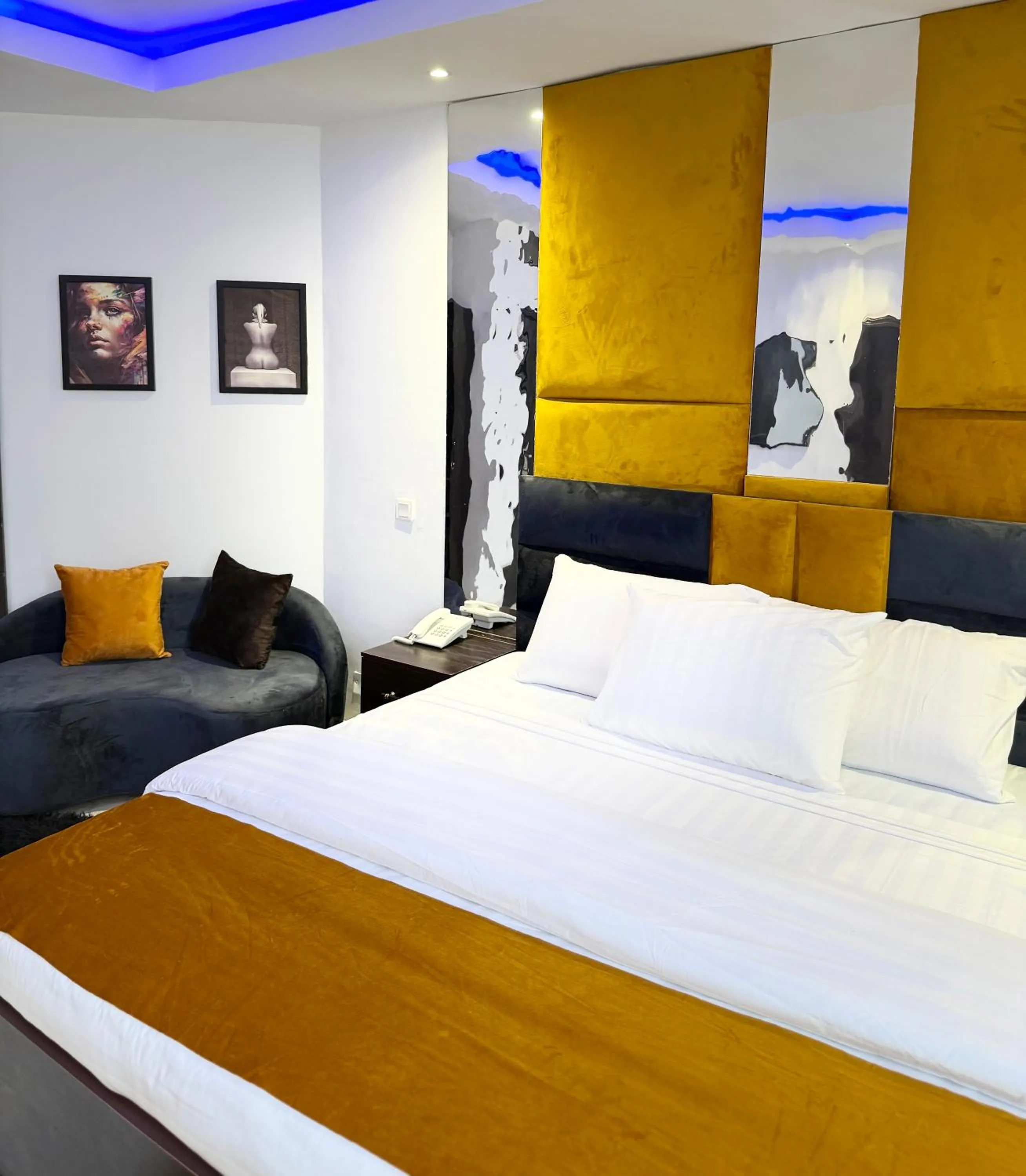 Bed in Amazon Msquare