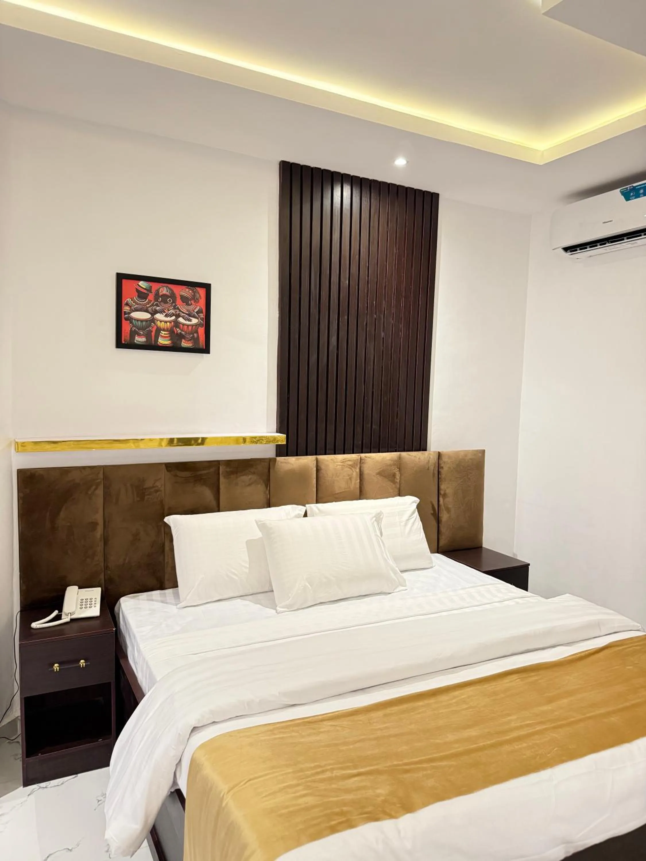 Bed in Amazon Msquare