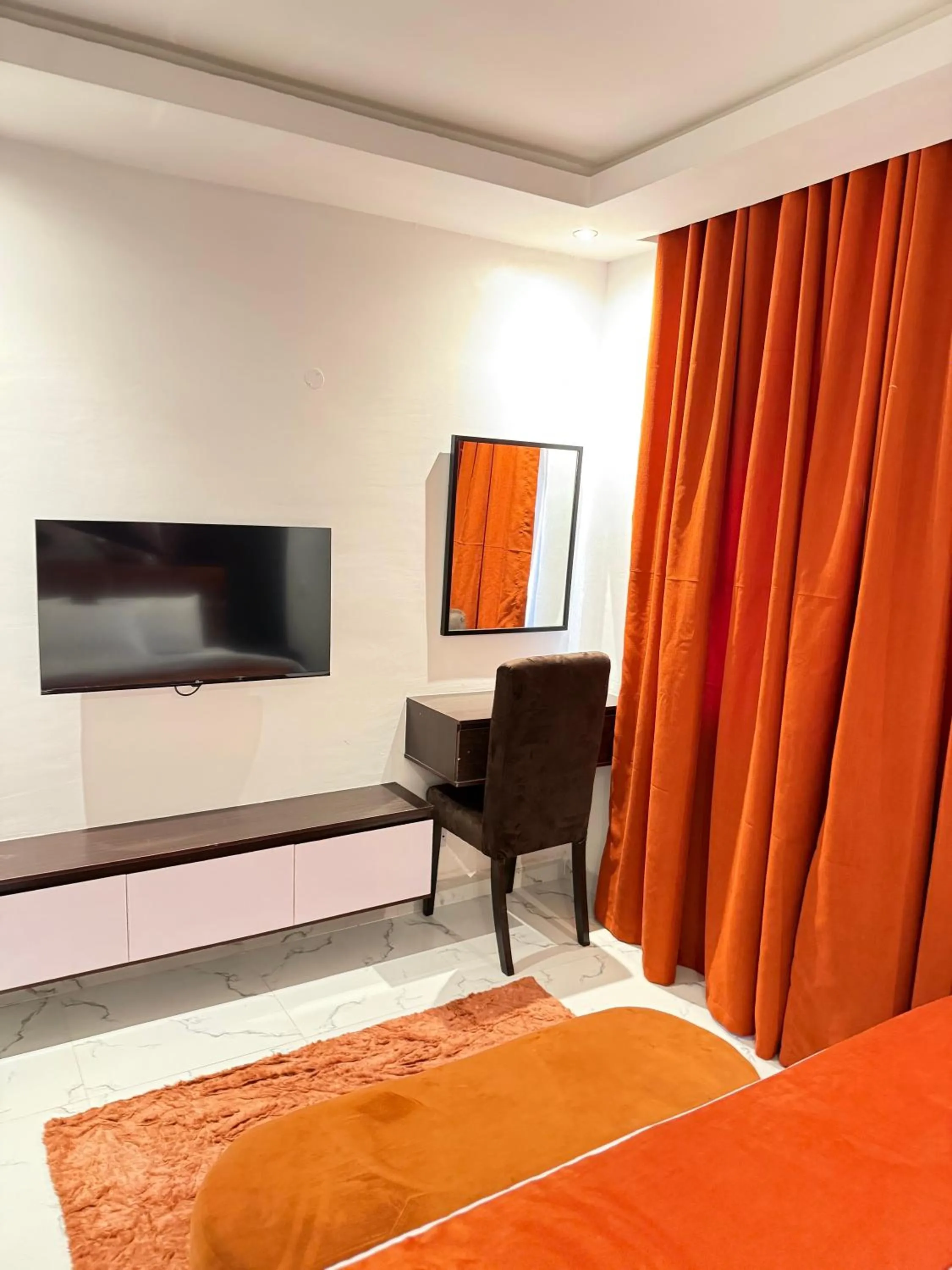Bed in Amazon Msquare