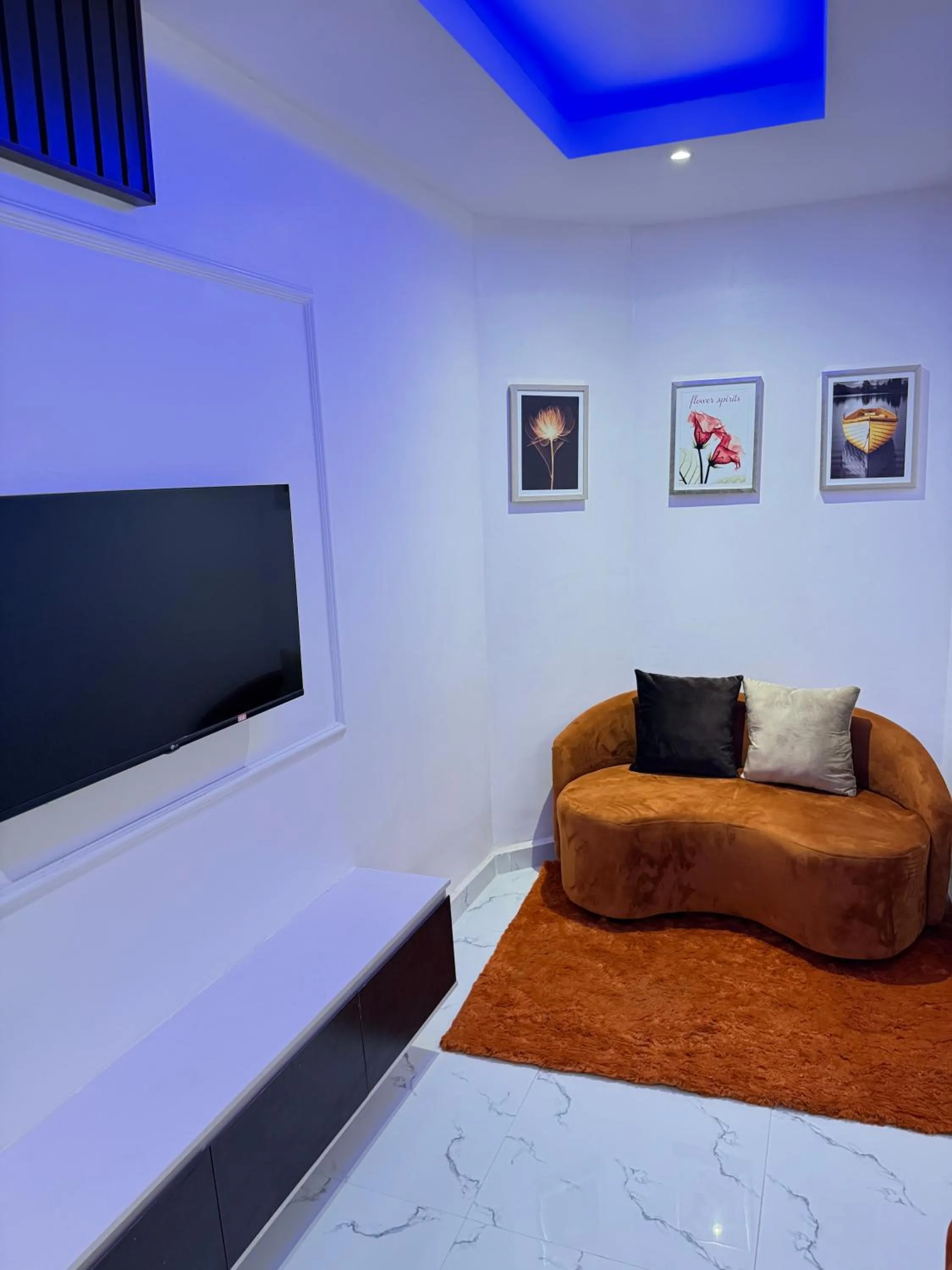 Bed in Amazon Msquare