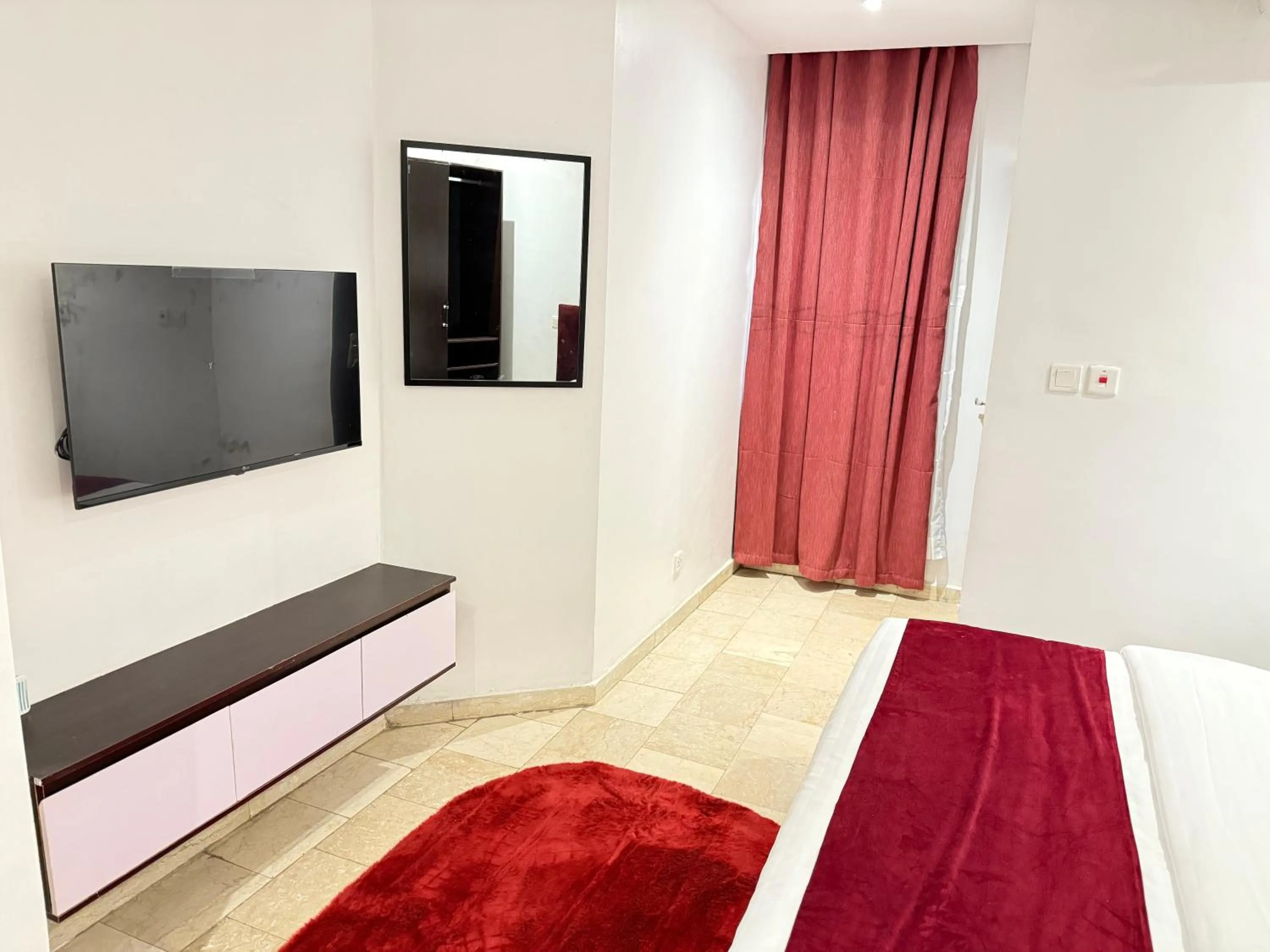 Bed in Amazon Msquare
