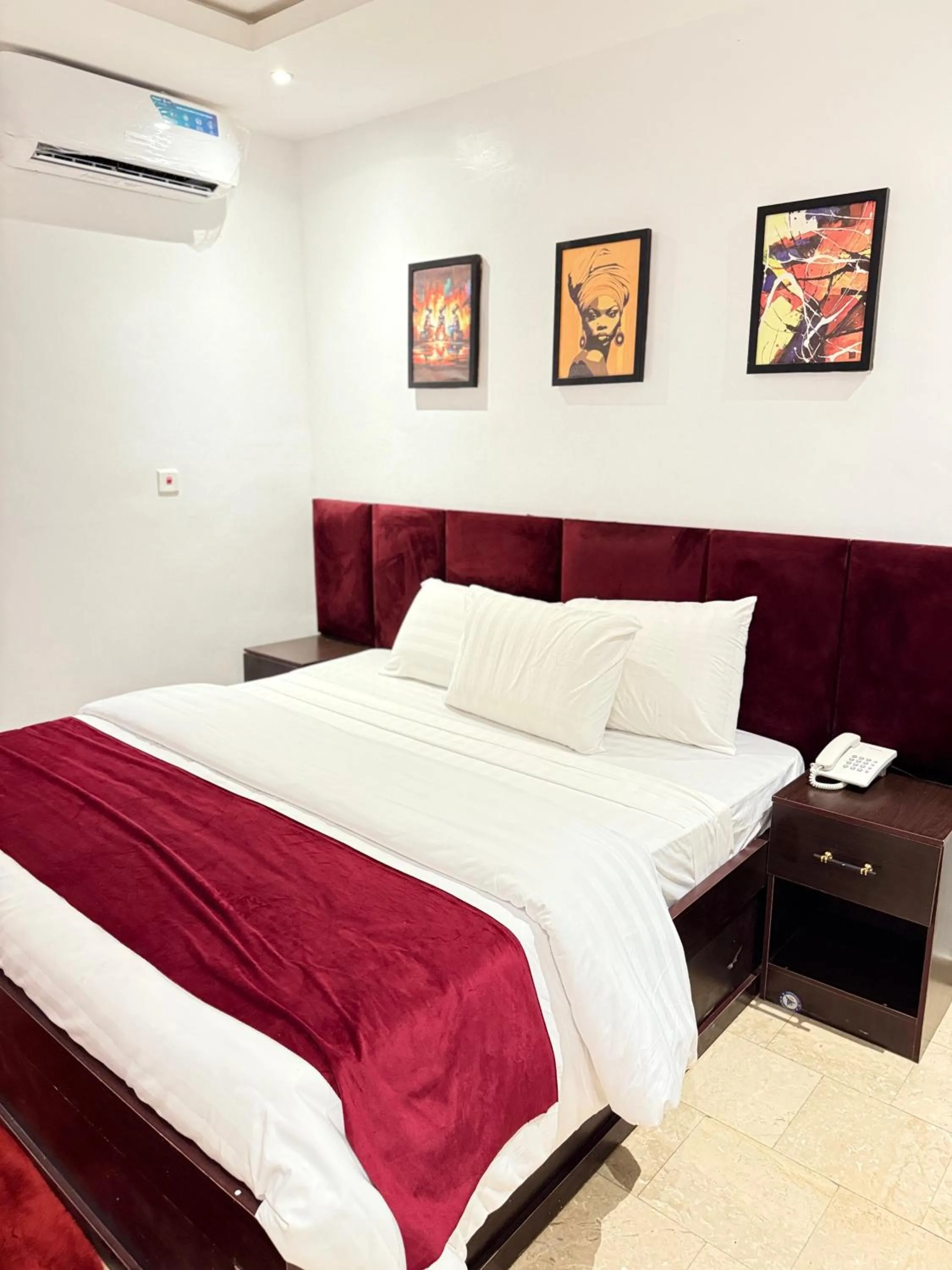 Bed in Amazon Msquare