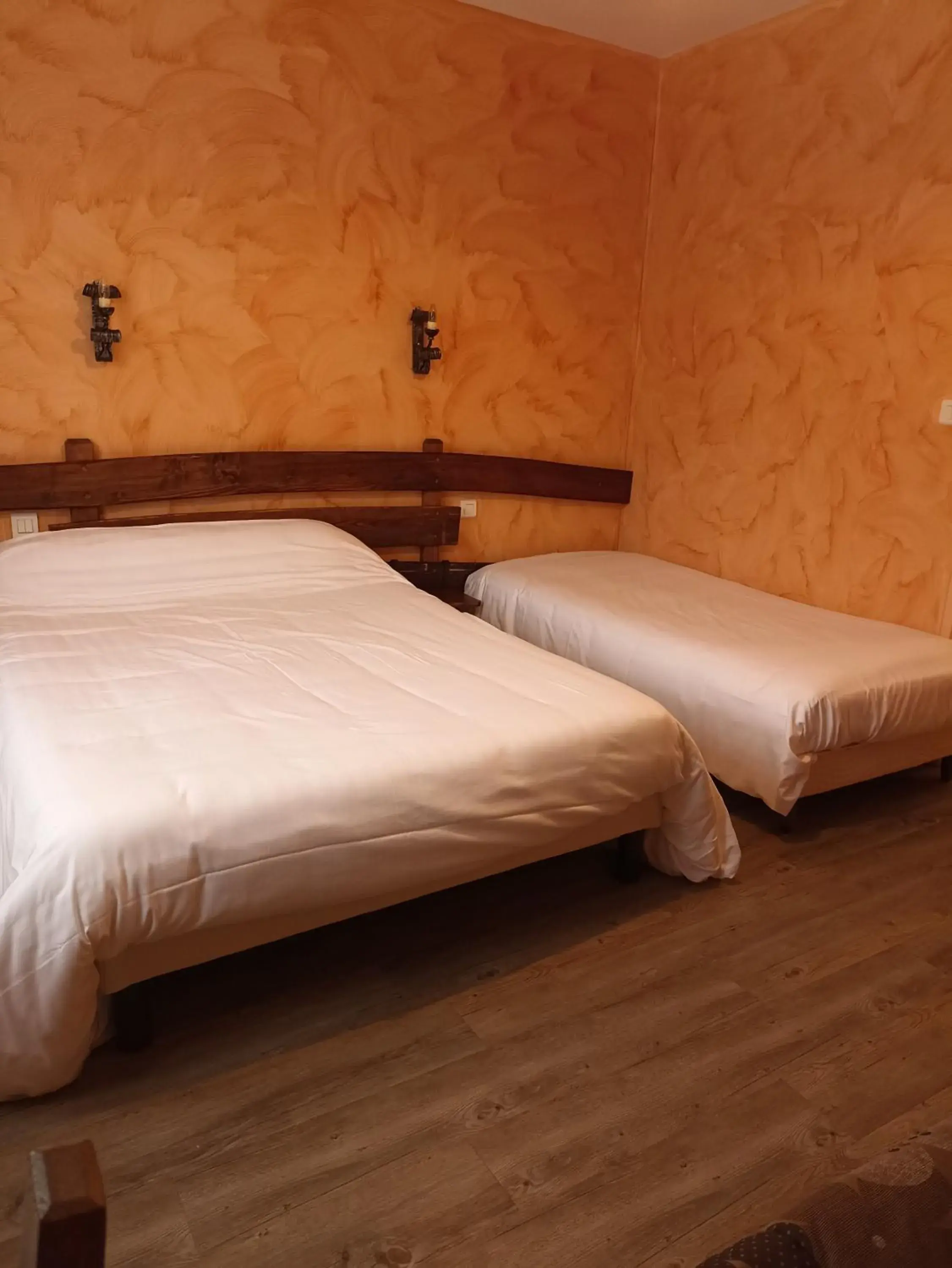 Photo of the whole room, Bed in La Cremaillere Photo of the whole room, Bed in La Cremaillere