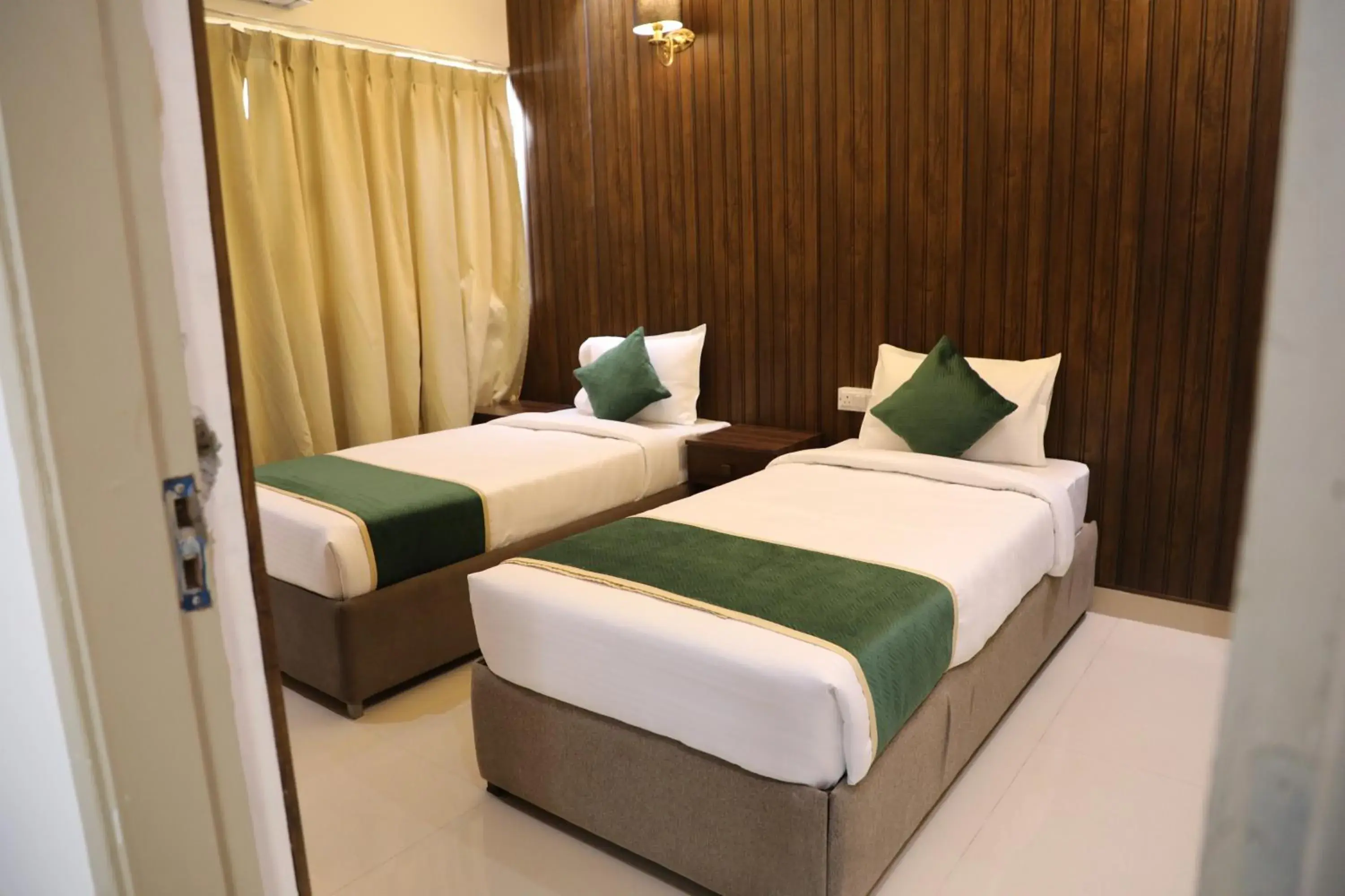 Superior Twin Room - single occupancy in Outstay Executive Apartments Superior Twin Room - single occupancy in Outstay Executive Apartments