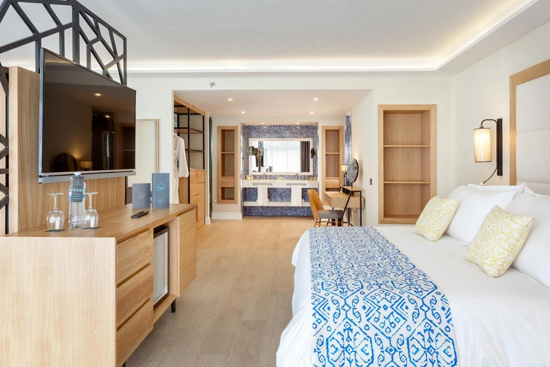 Bathroom, Bed in Gran Tacande Wellness & Relax Costa Adeje