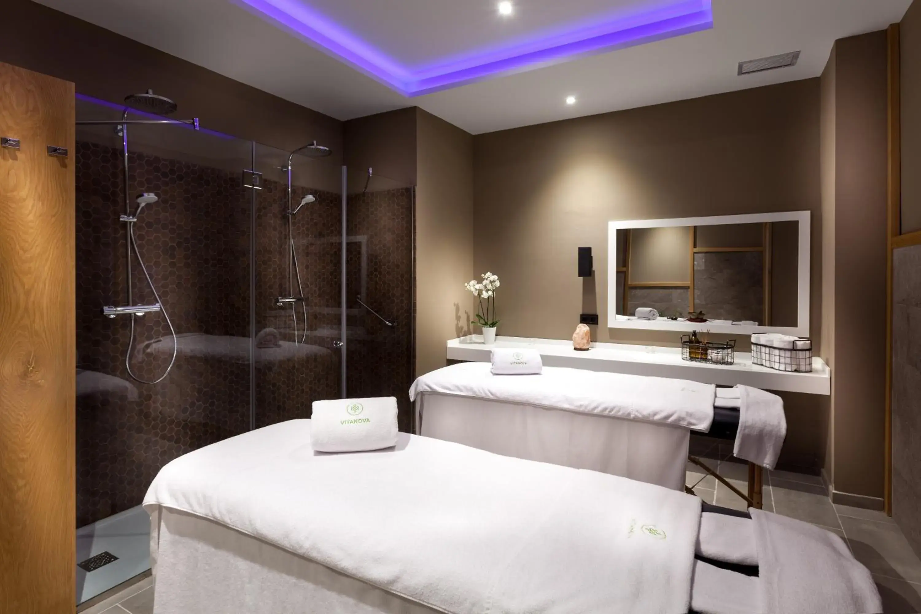 Hot Tub, Bed in Gran Tacande Wellness & Relax Costa Adeje Hot Tub, Bed in Gran Tacande Wellness & Relax Costa Adeje