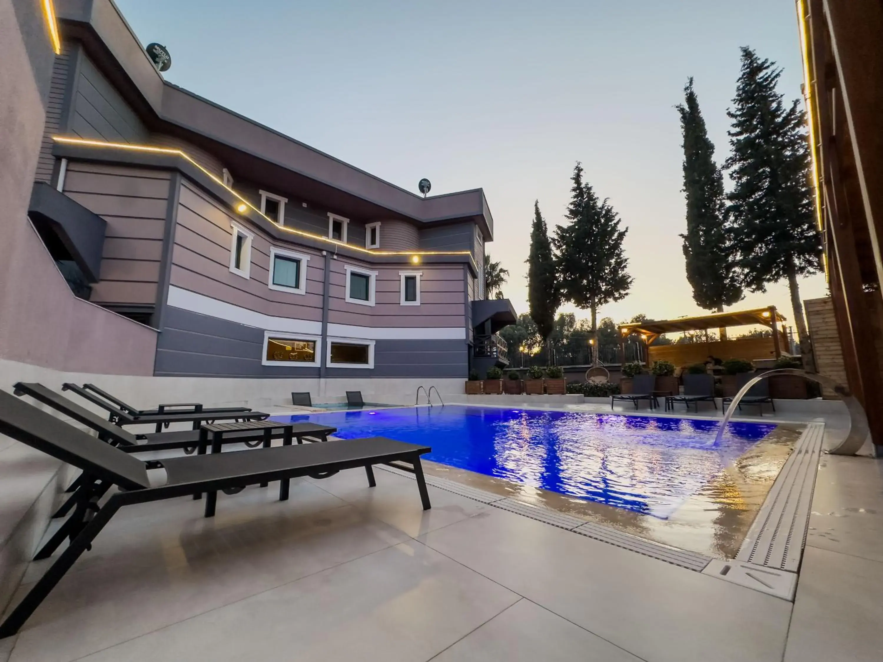 Swimming pool in Belek 07 Luxury Suites Only For Family Swimming pool in Belek 07 Luxury Suites Only For Family
