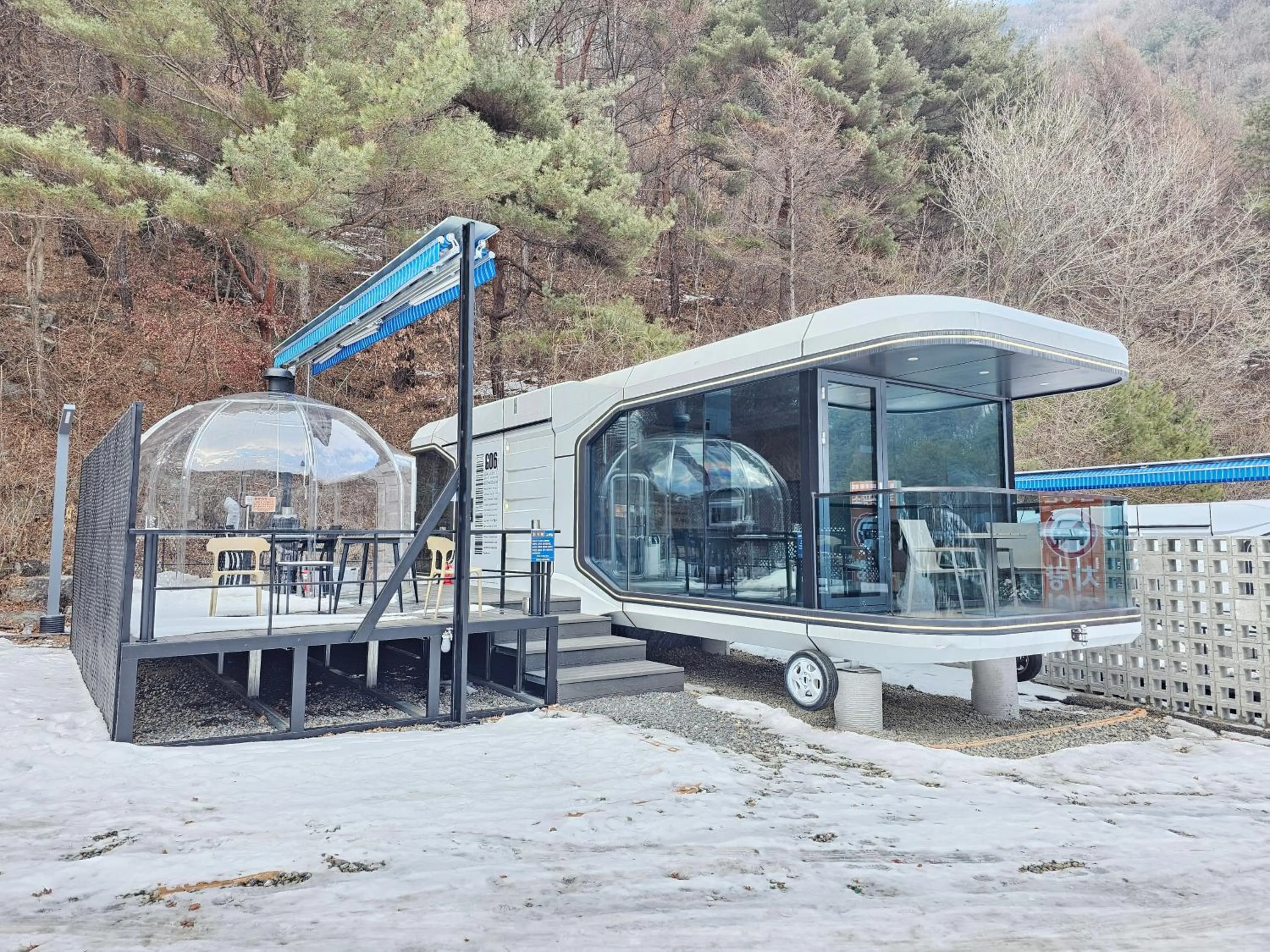 Property building in Galaxy X Hotel Type Caravan Glamping & Pension