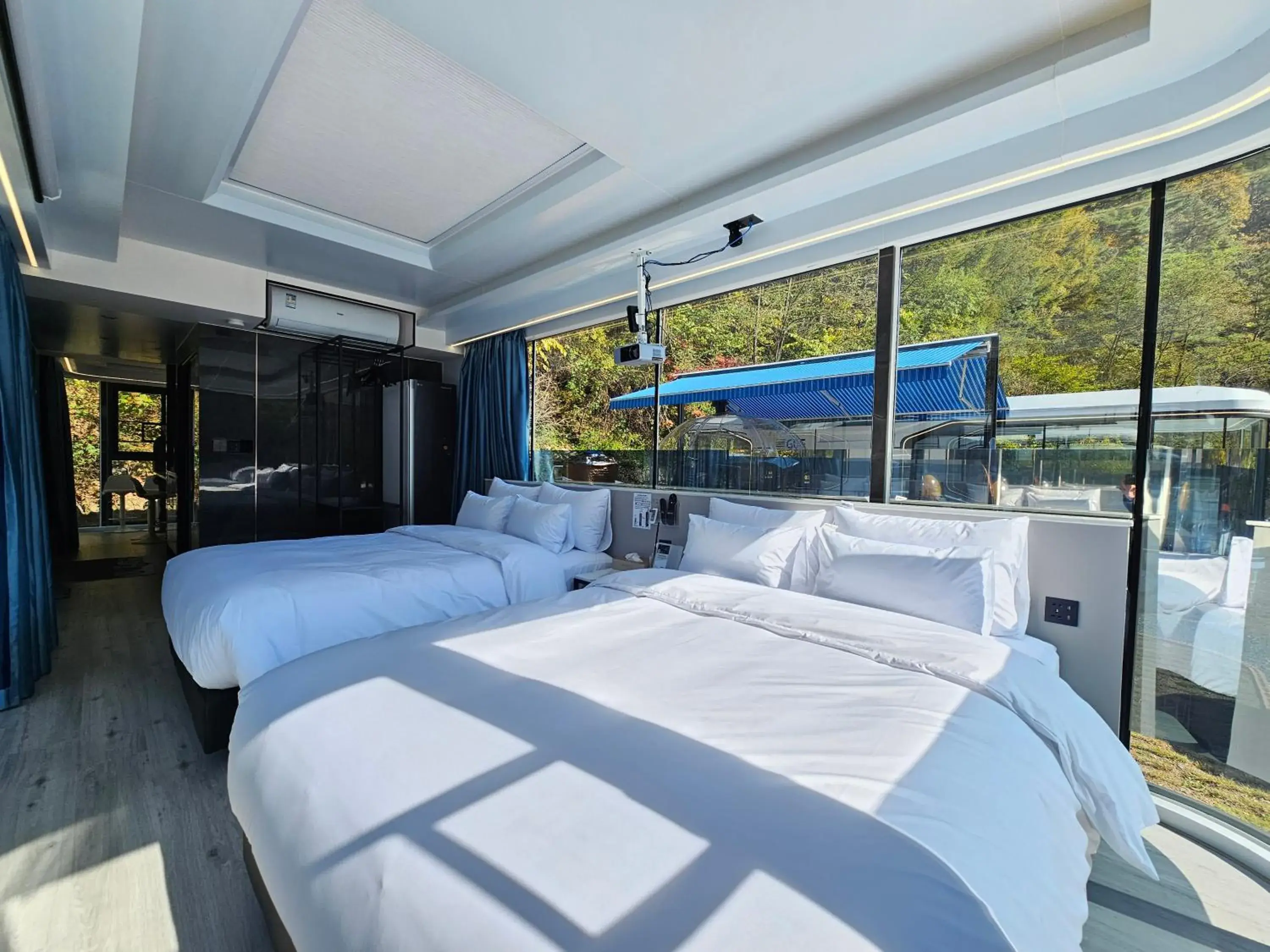 Twin Room with Mountain View - single occupancy in Galaxy X Hotel Type Caravan Glamping & Pension Twin Room with Mountain View - single occupancy in Galaxy X Hotel Type Caravan Glamping & Pension